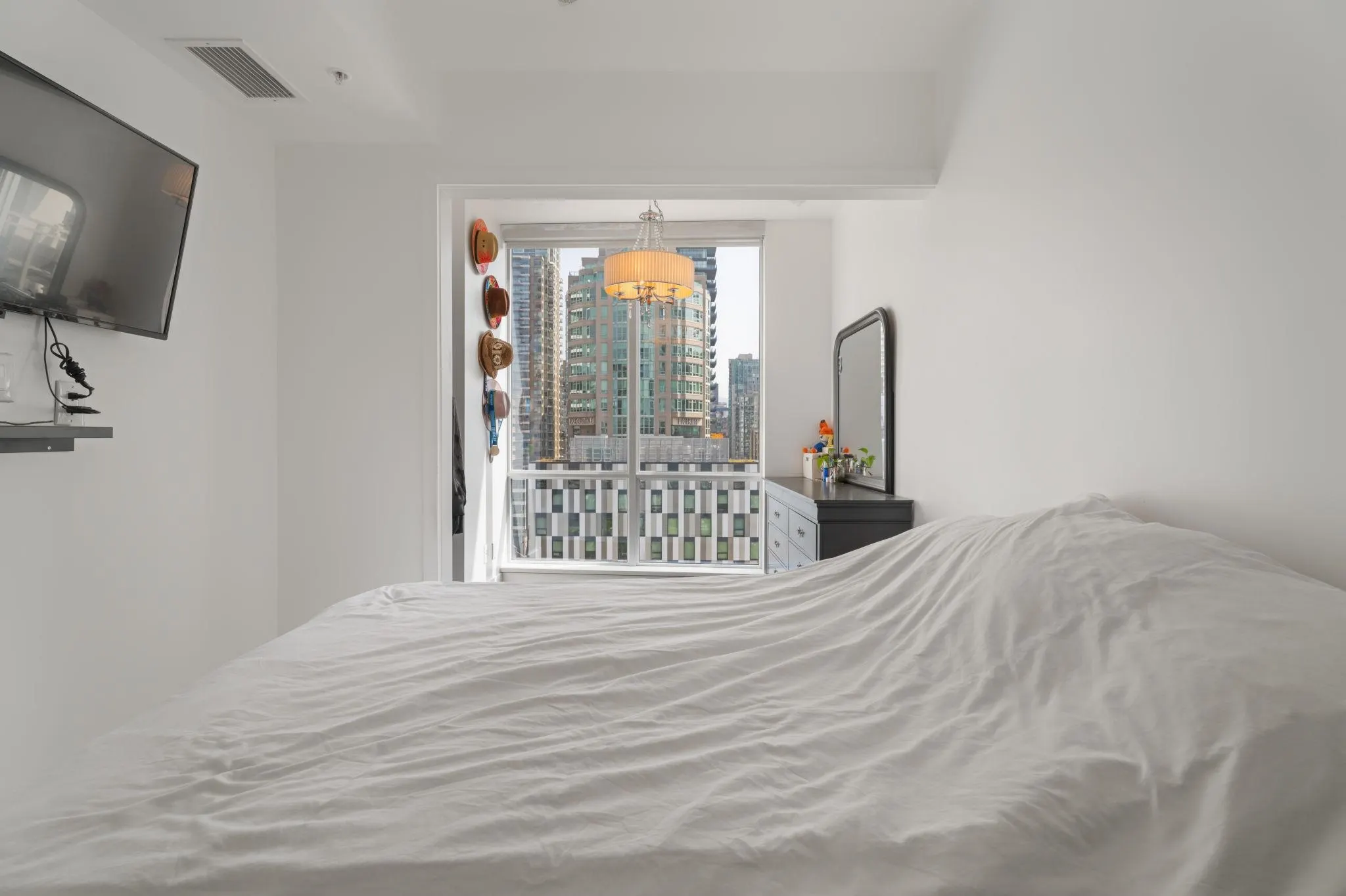 1202 1455 Howe