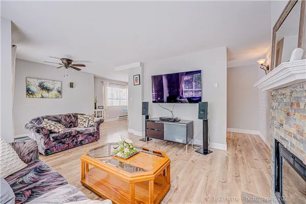 6 5671 Ladner Trunk Road