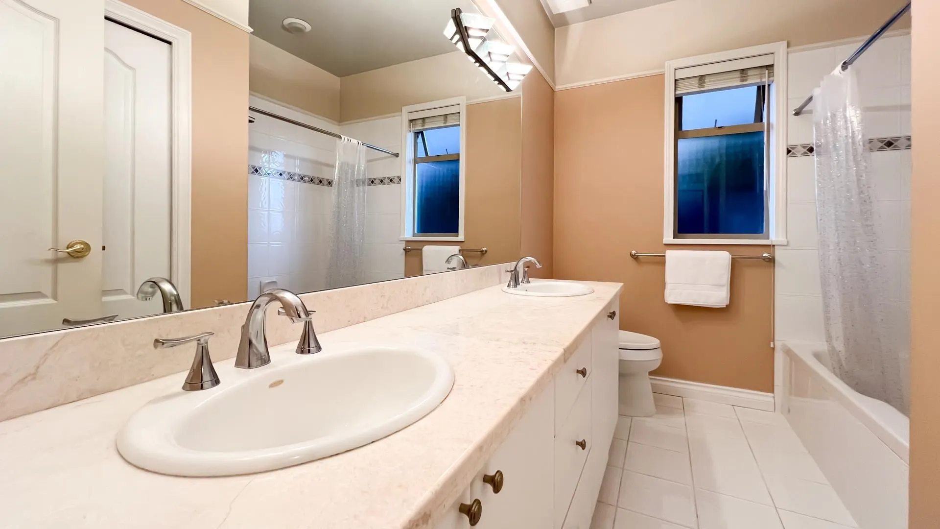 2352 Marine Drive