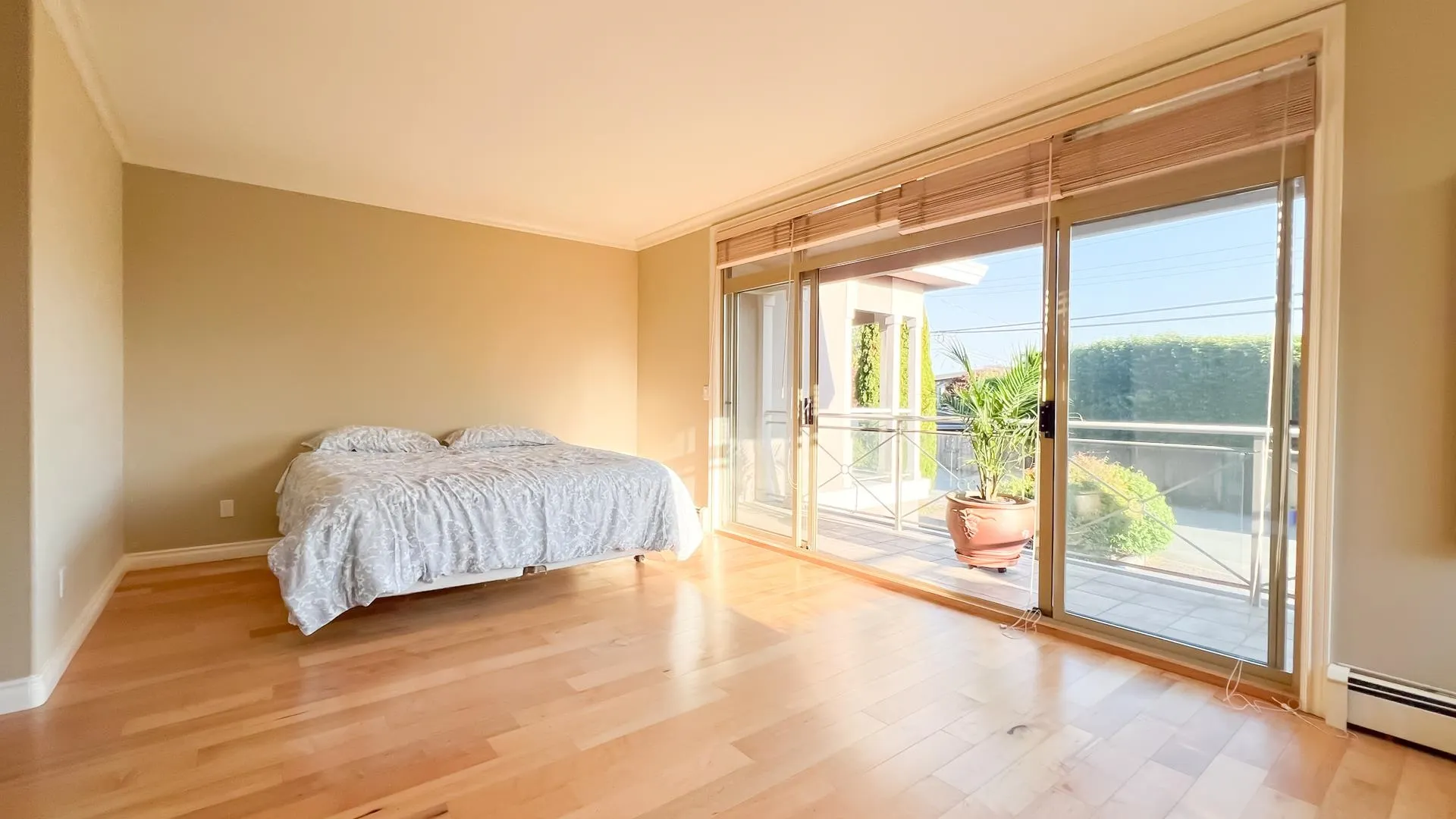 2352 Marine Drive