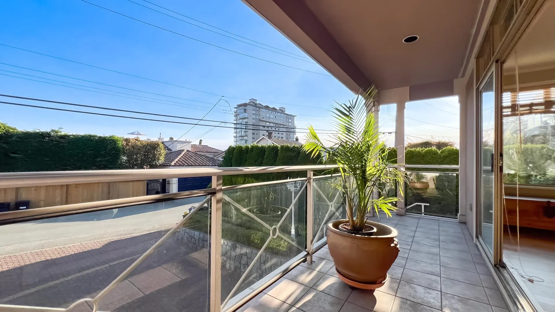 2352 Marine Drive