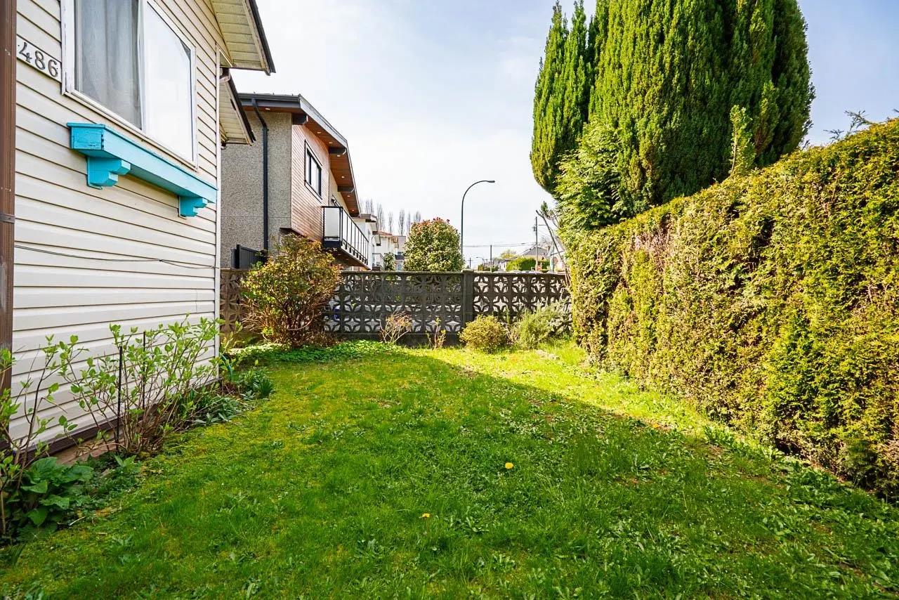 486 E King Edward Avenue