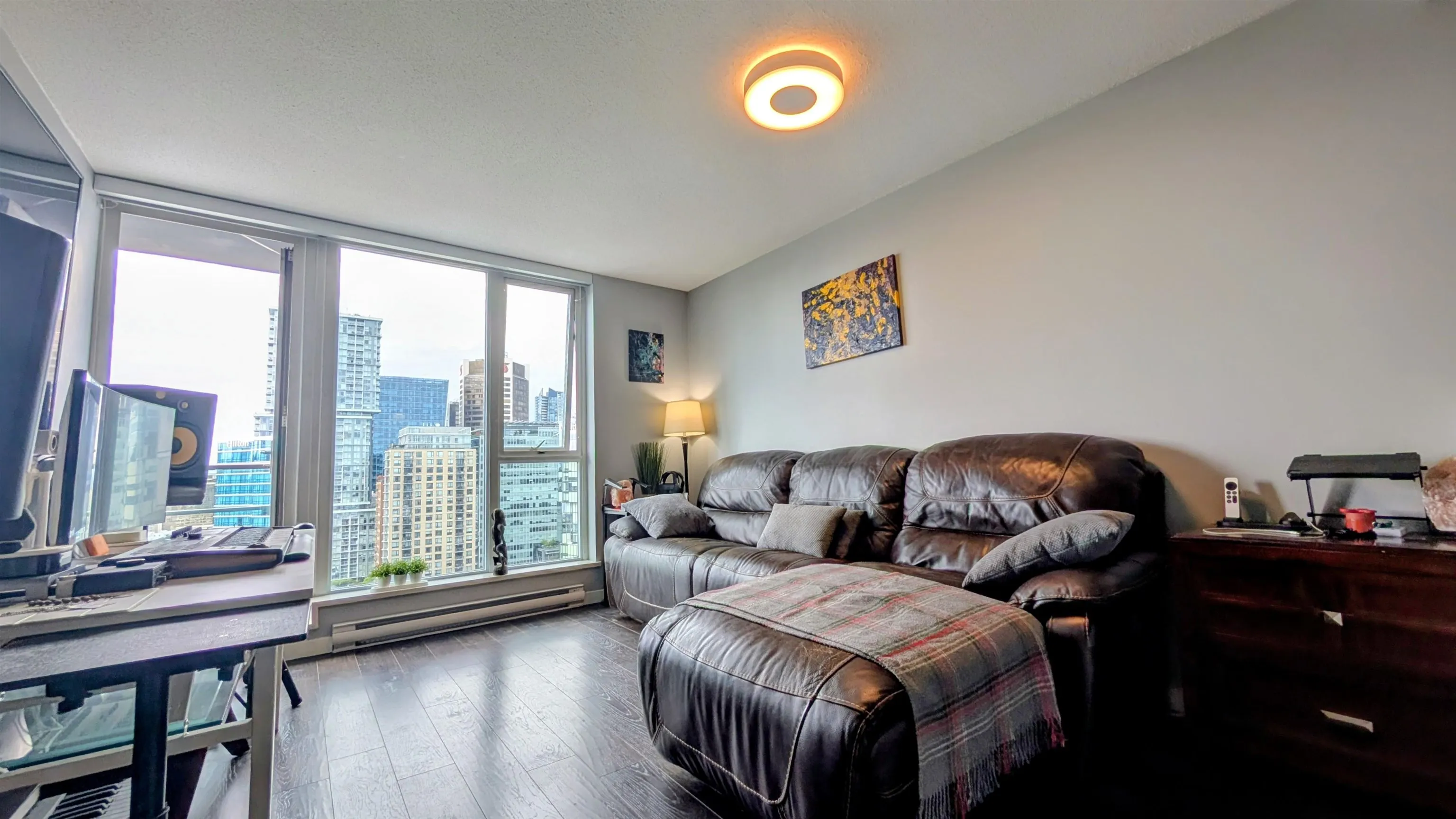 3301 233 Robson Street