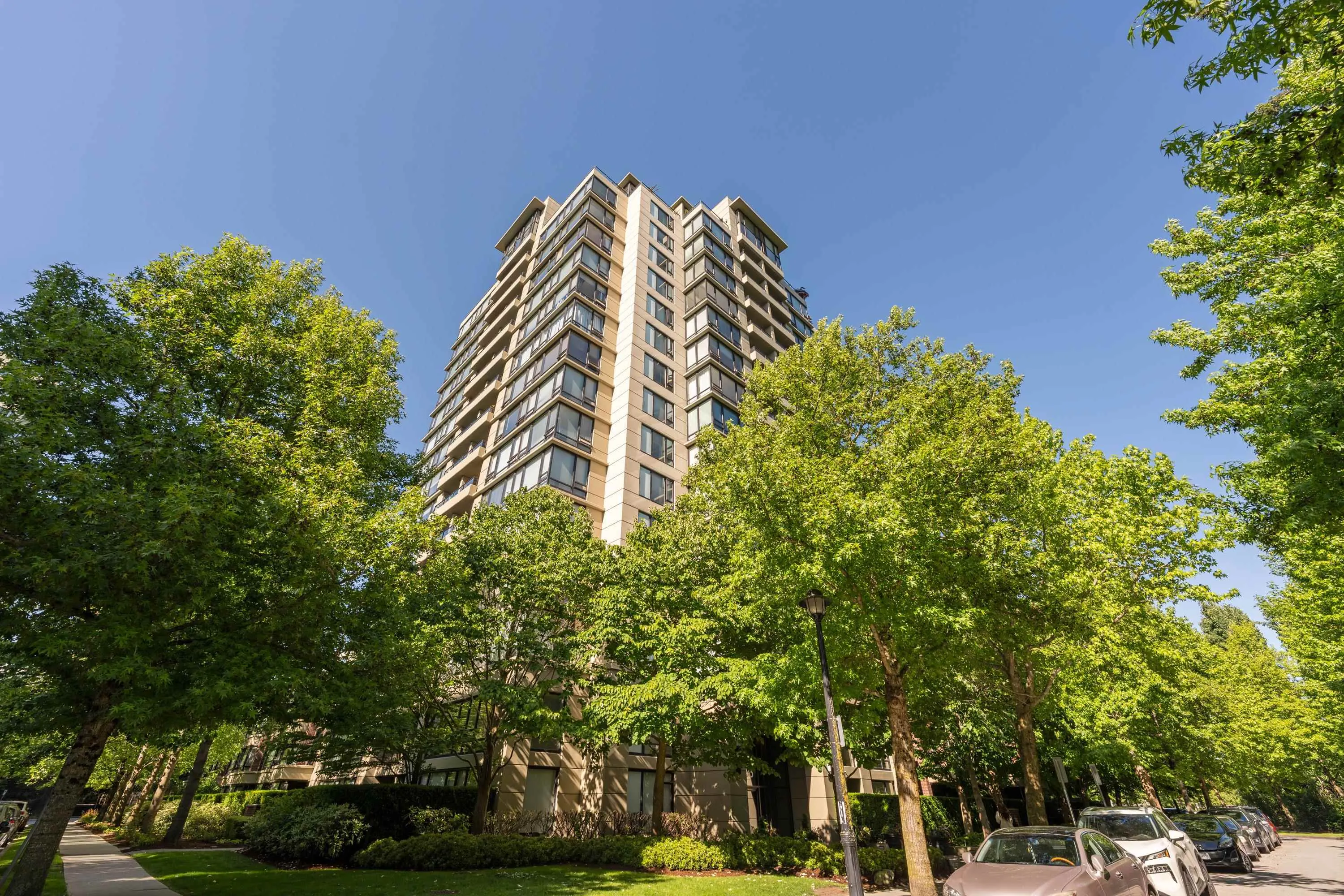 1501 9133 Hemlock Drive