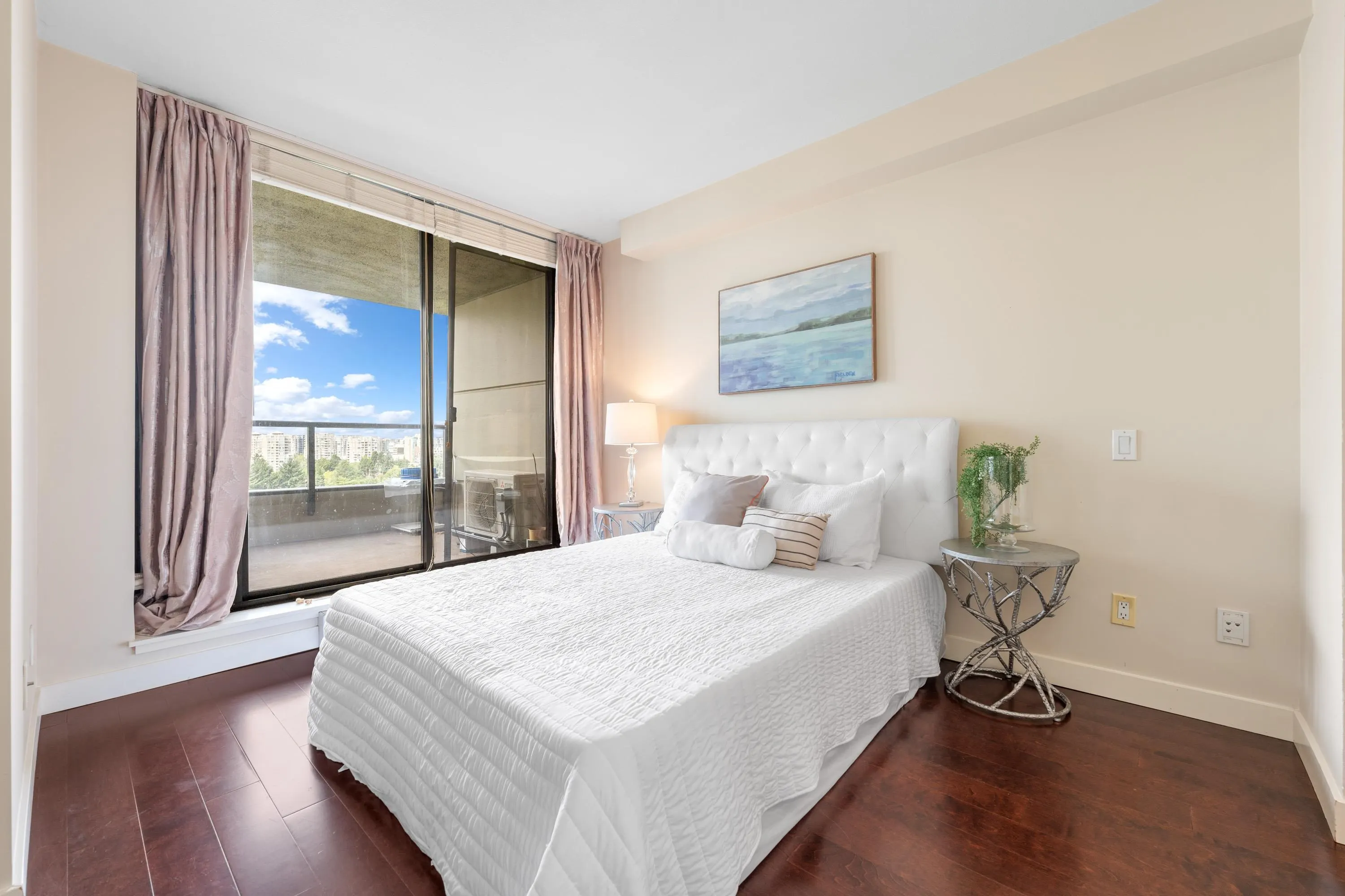 1501 9133 Hemlock Drive