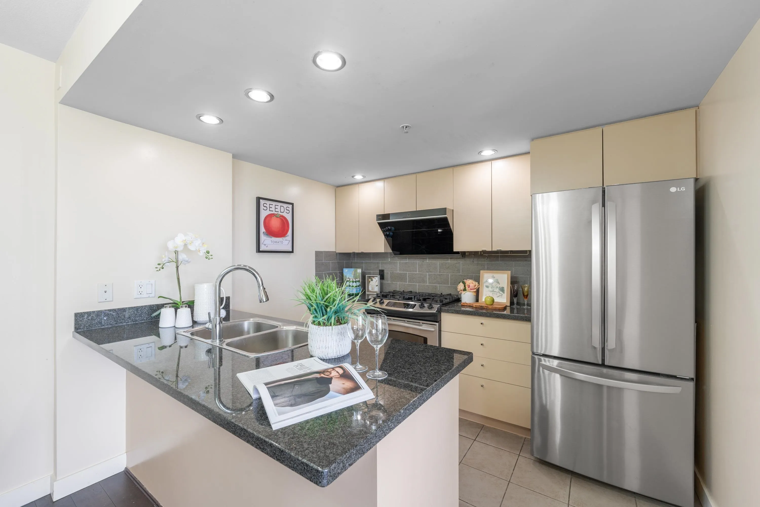 1501 9133 Hemlock Drive