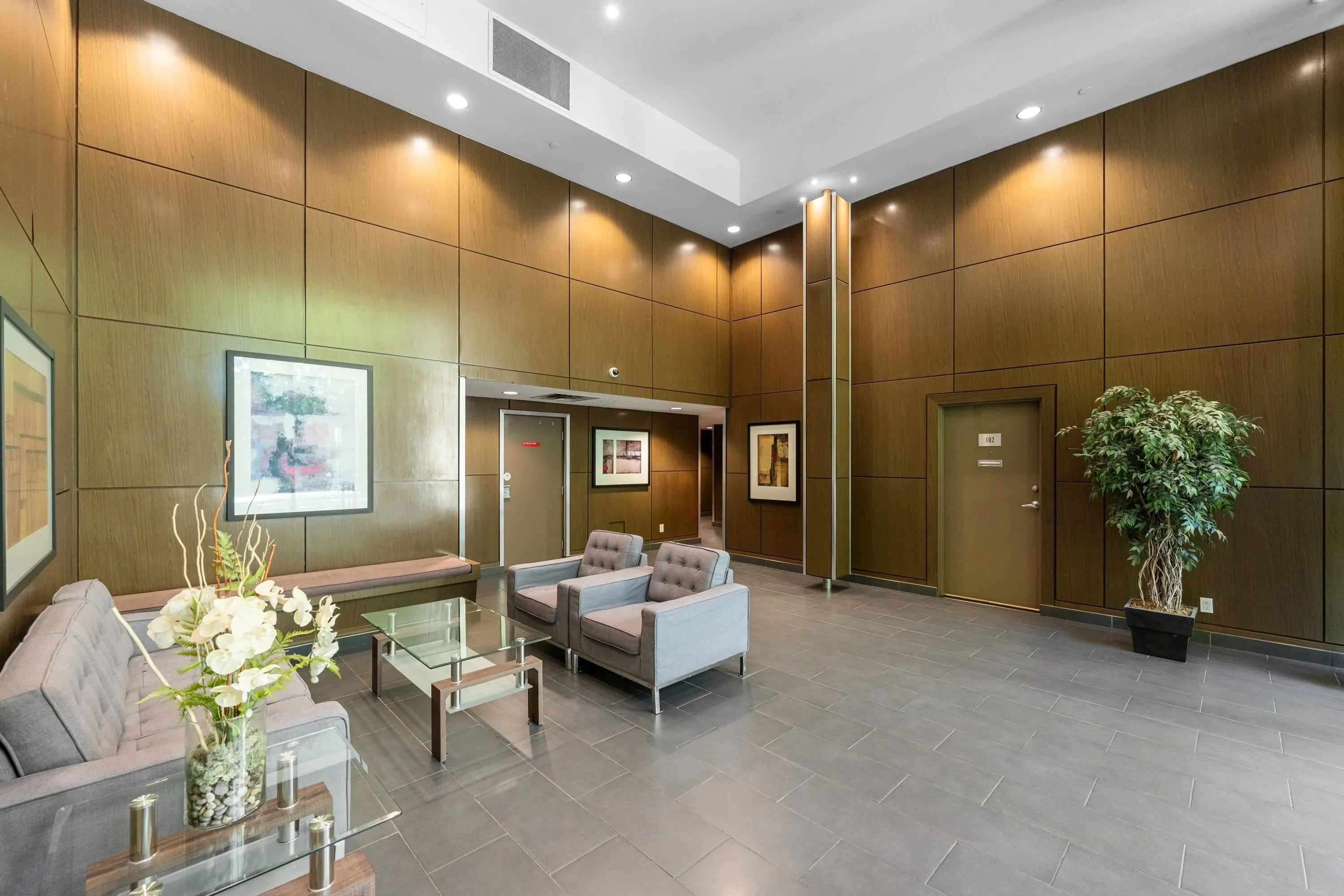 1501 9133 Hemlock Drive