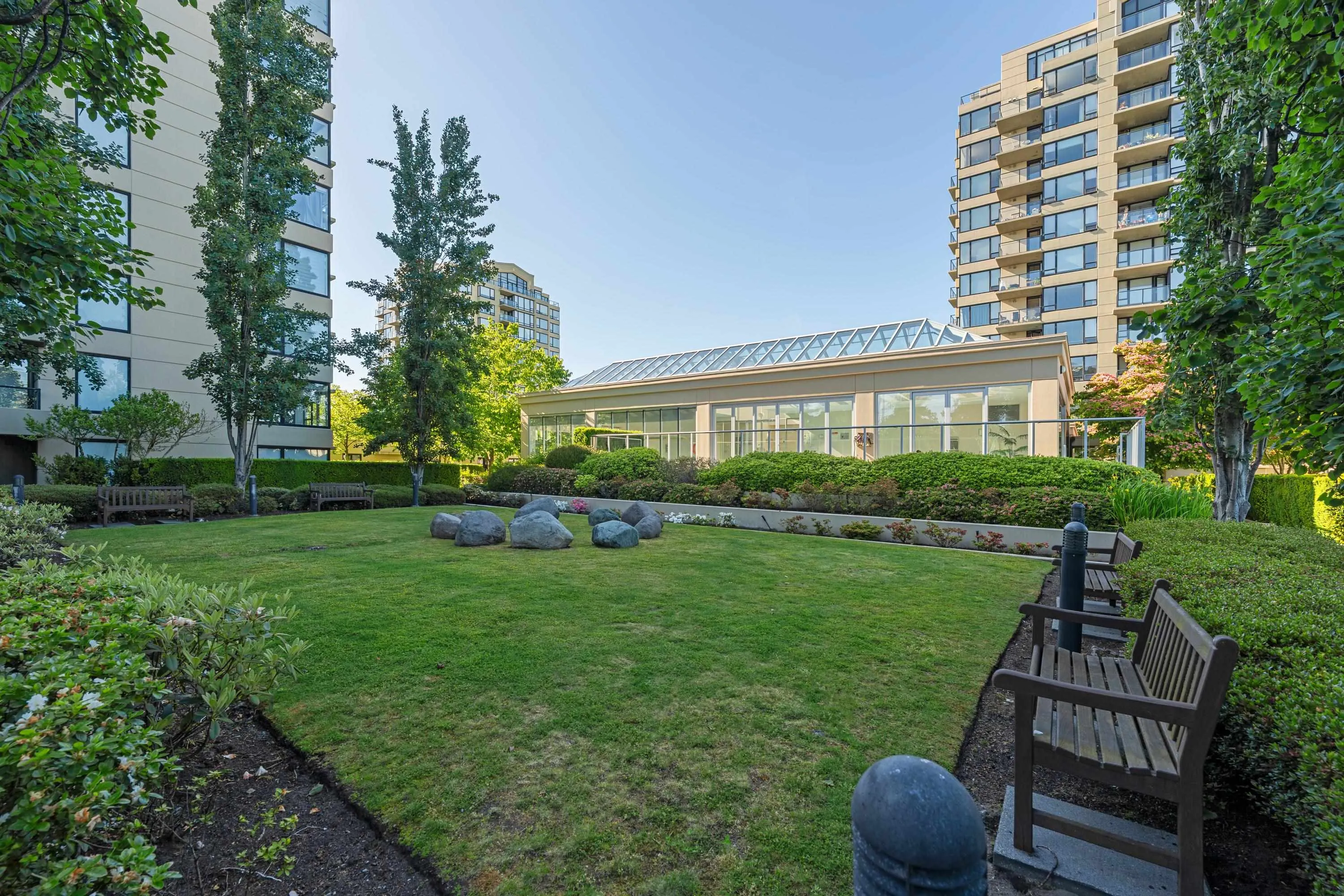 1501 9133 Hemlock Drive