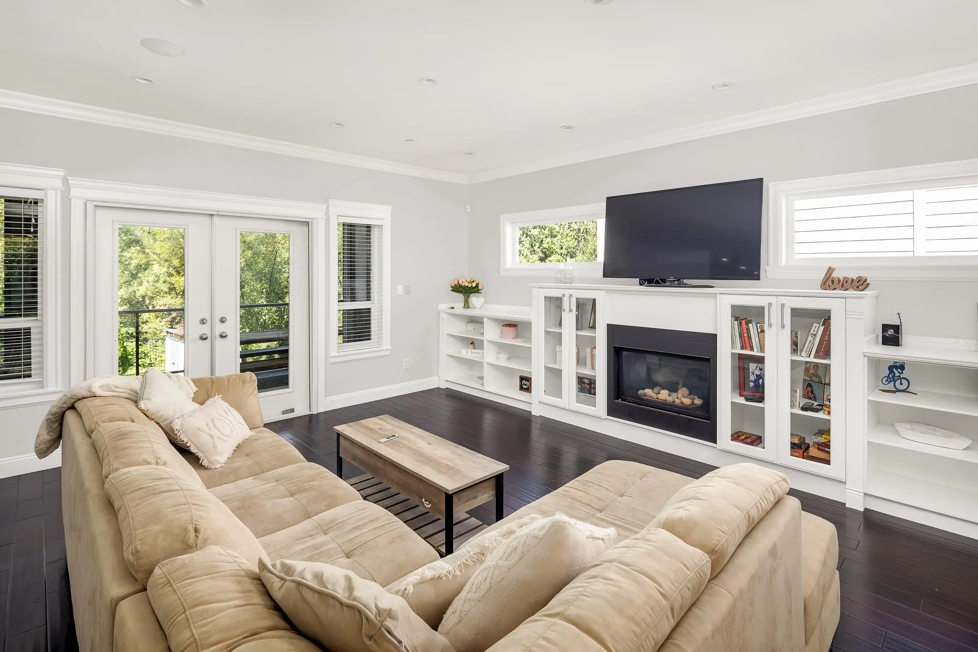 1020 Jay Crescent