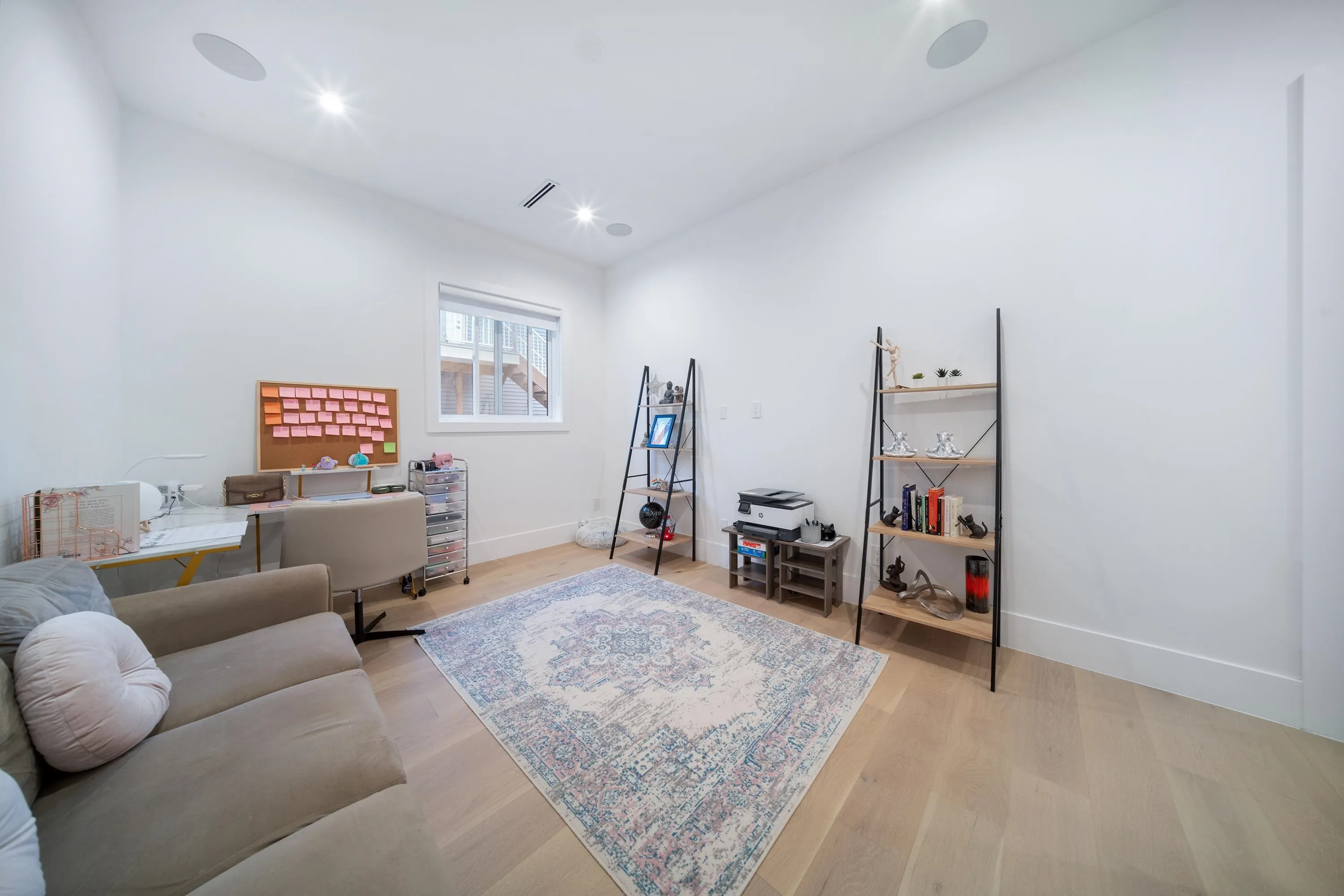 14022 20a Avenue