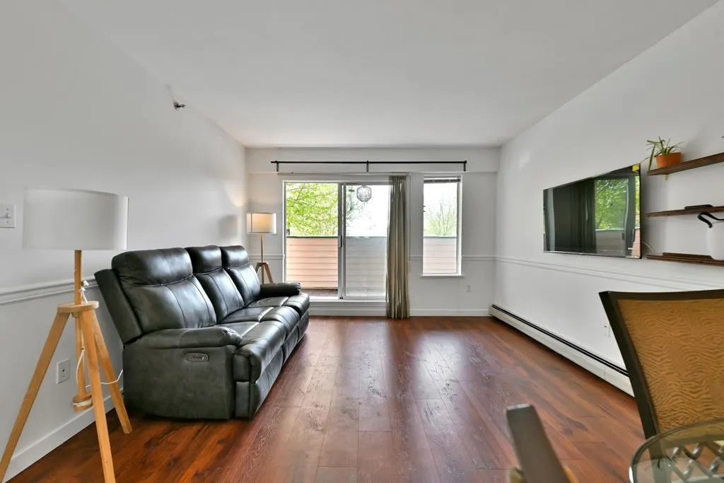 213 22661 Lougheed Highway