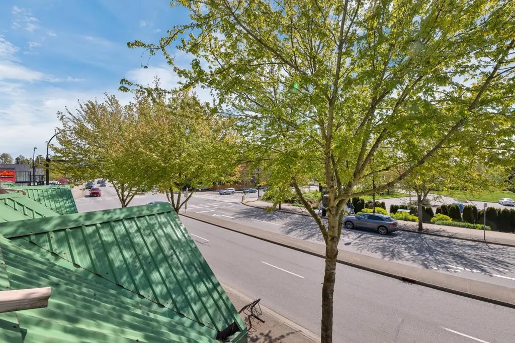 213 22661 Lougheed Highway