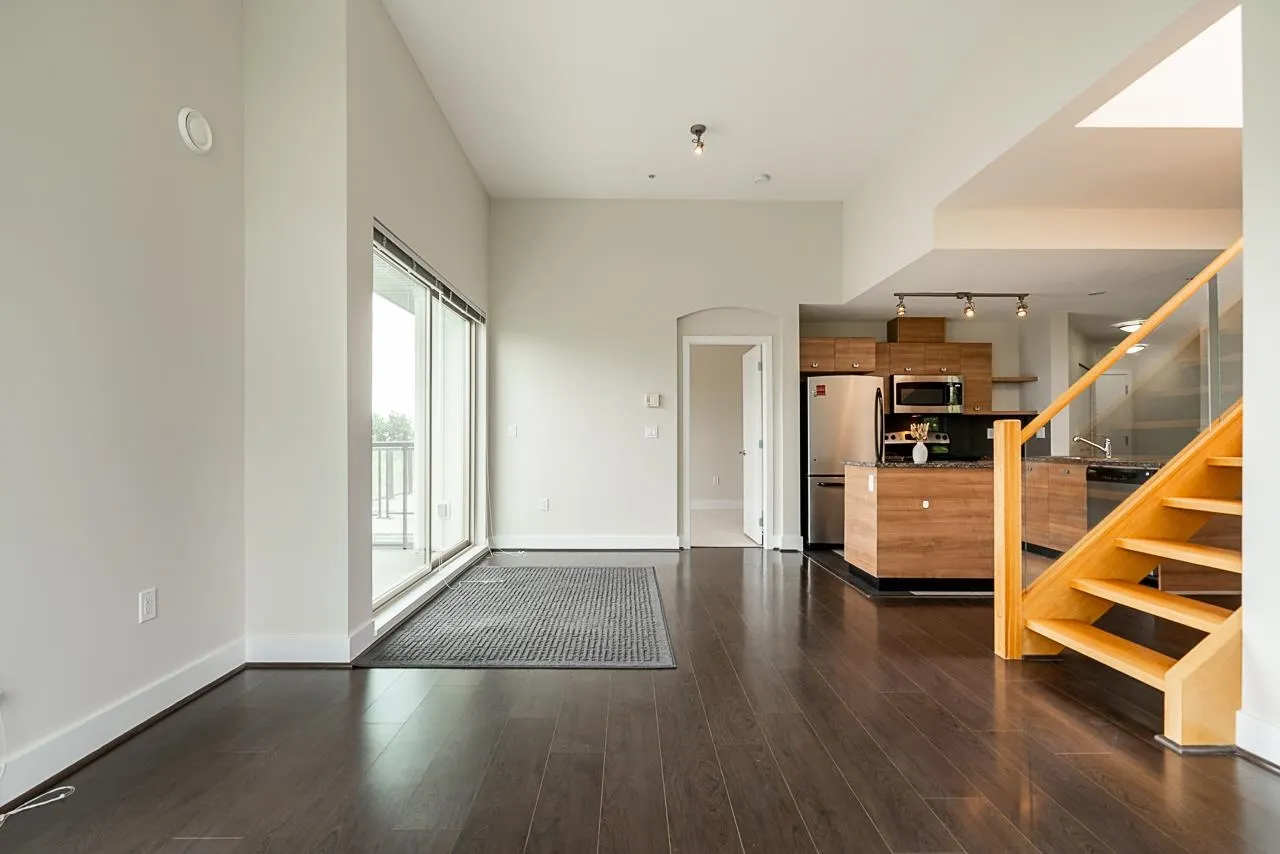 423 6688 120 Street