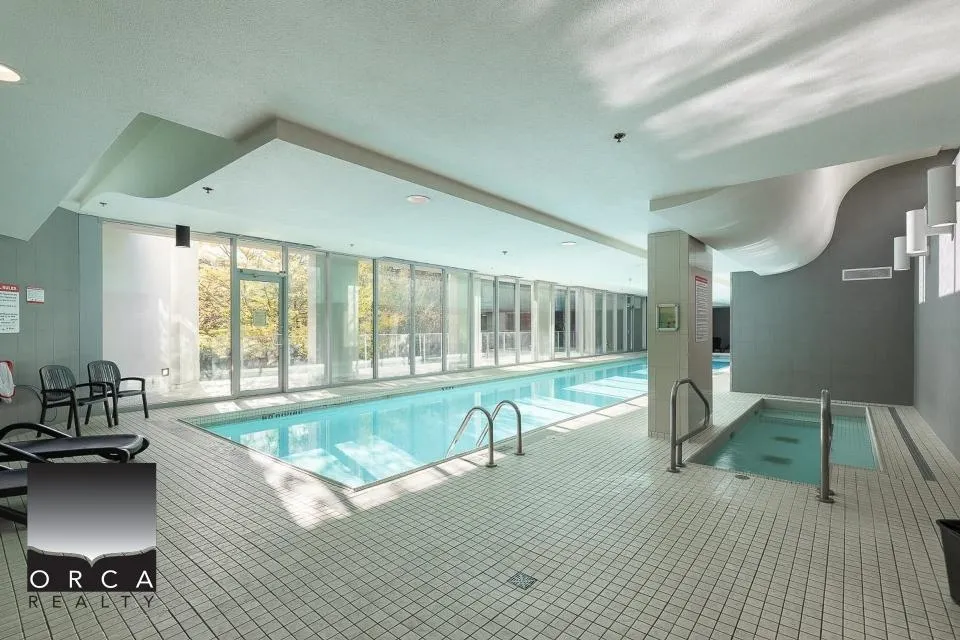 601 583 Beach Crescent