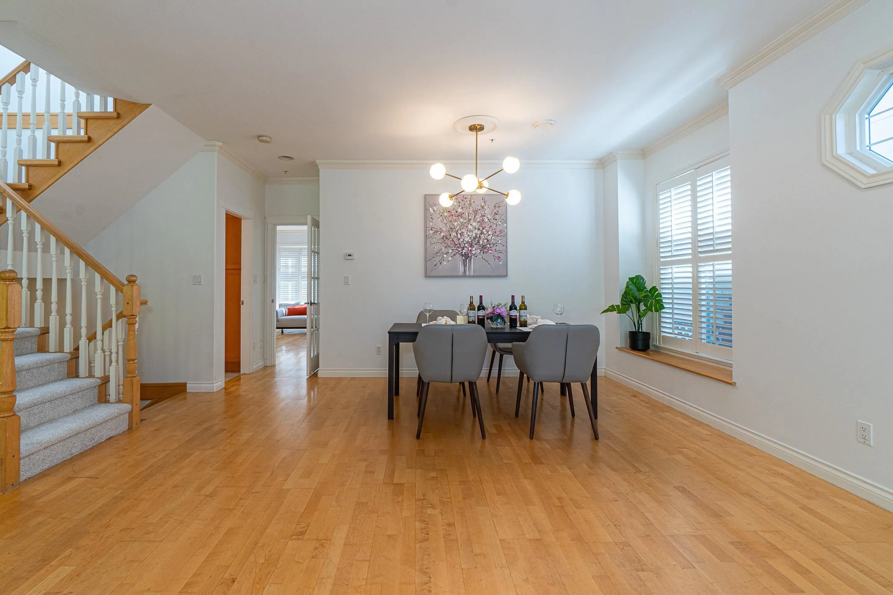 2818 W 19th Avenue