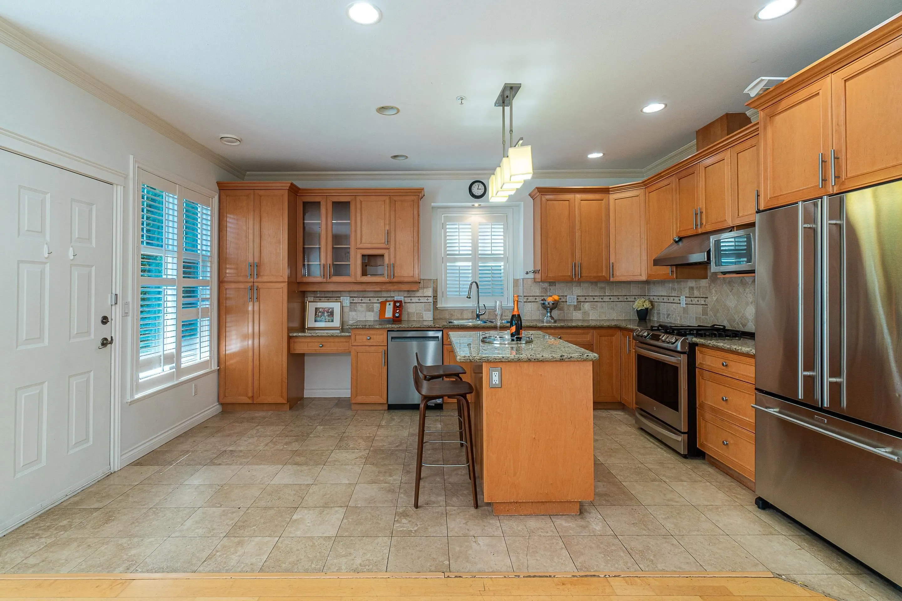 2818 W 19th Avenue