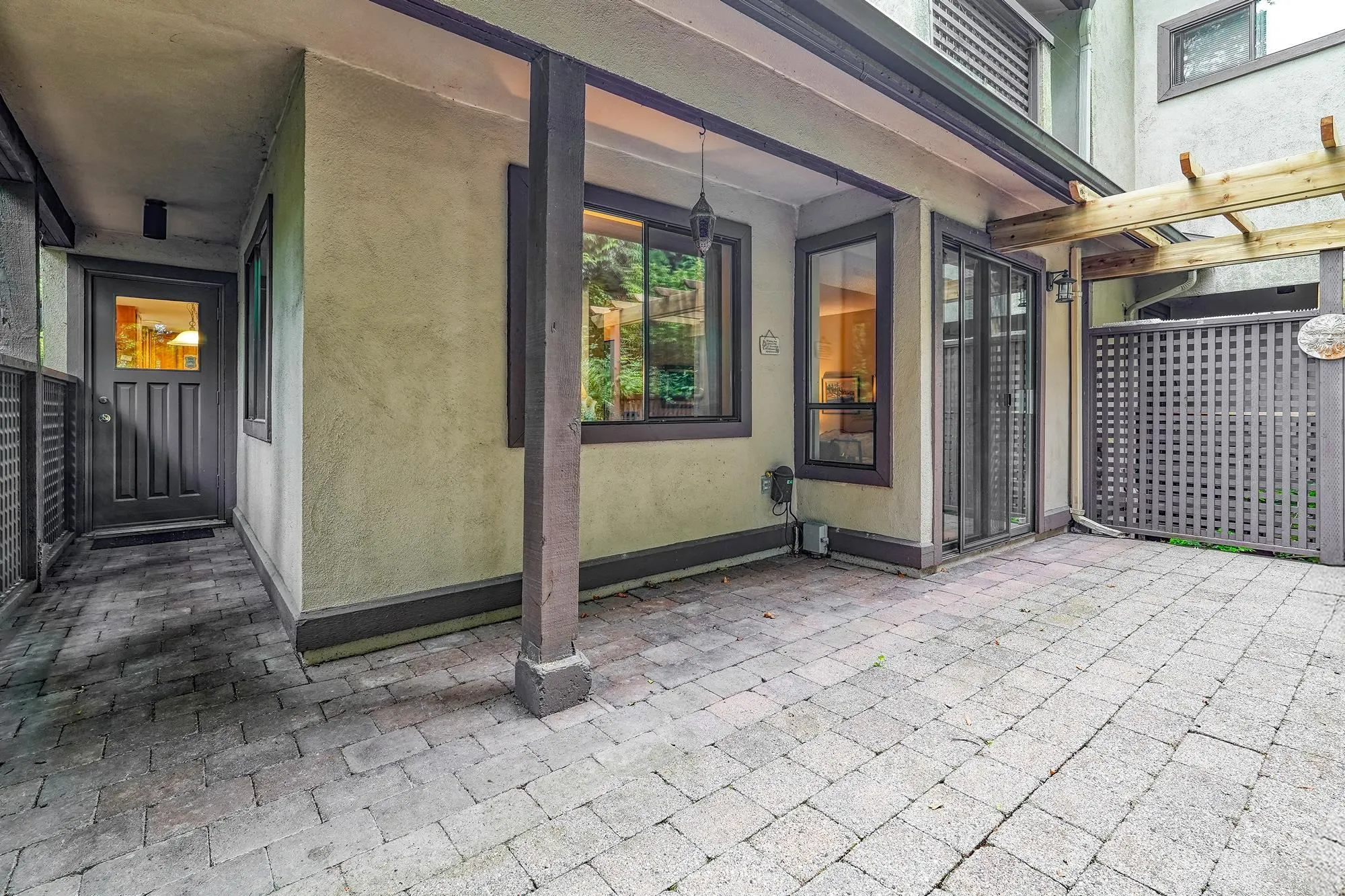 103 12749 16 Avenue
