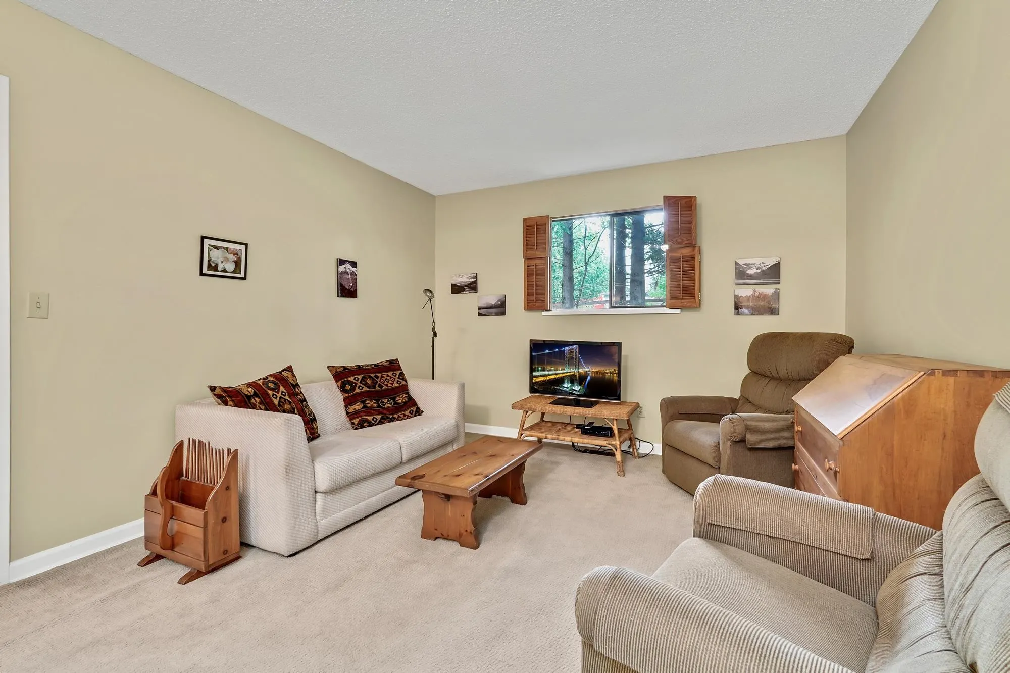 103 12749 16 Avenue