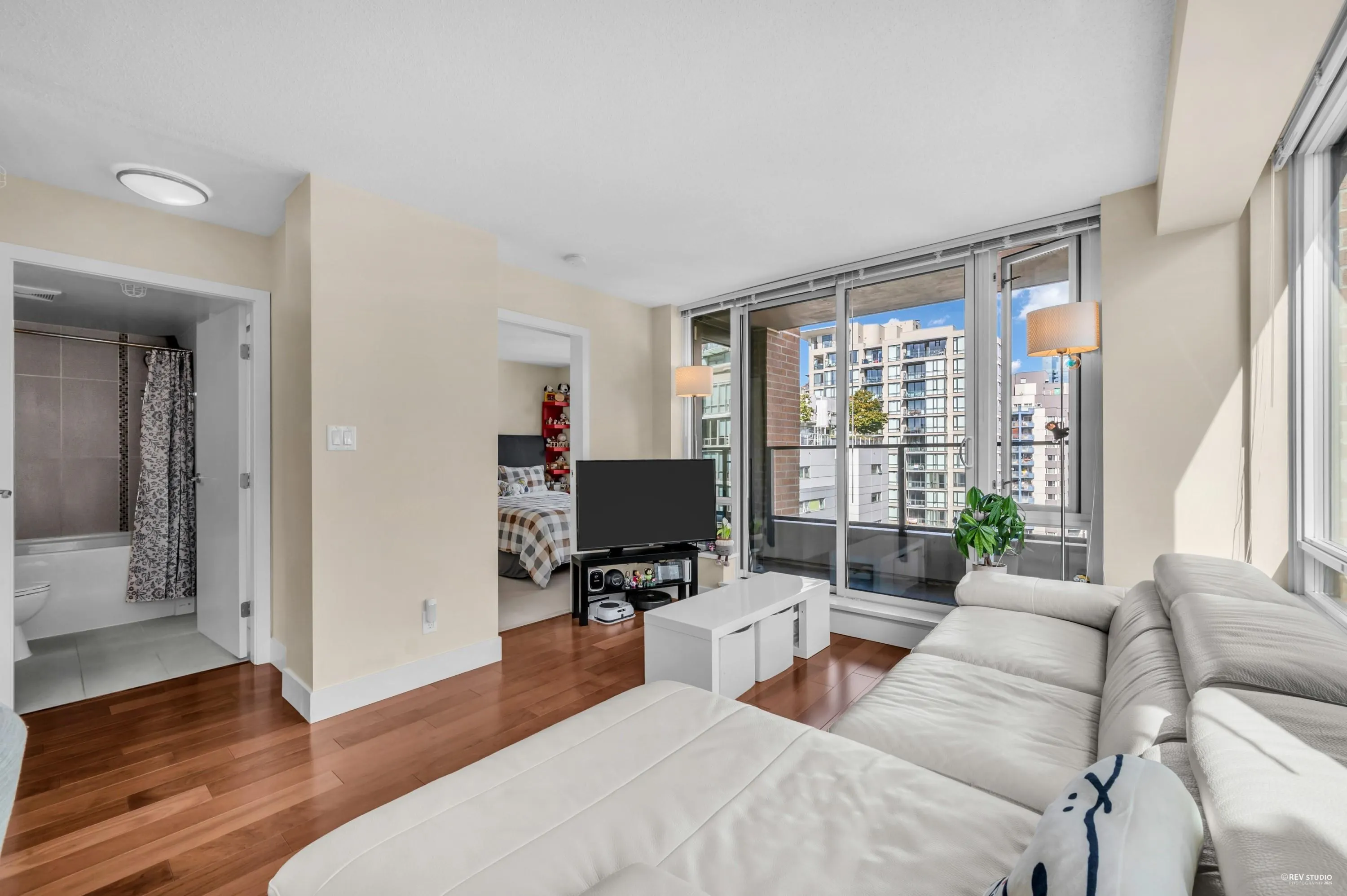 1506 1088 Richards Street