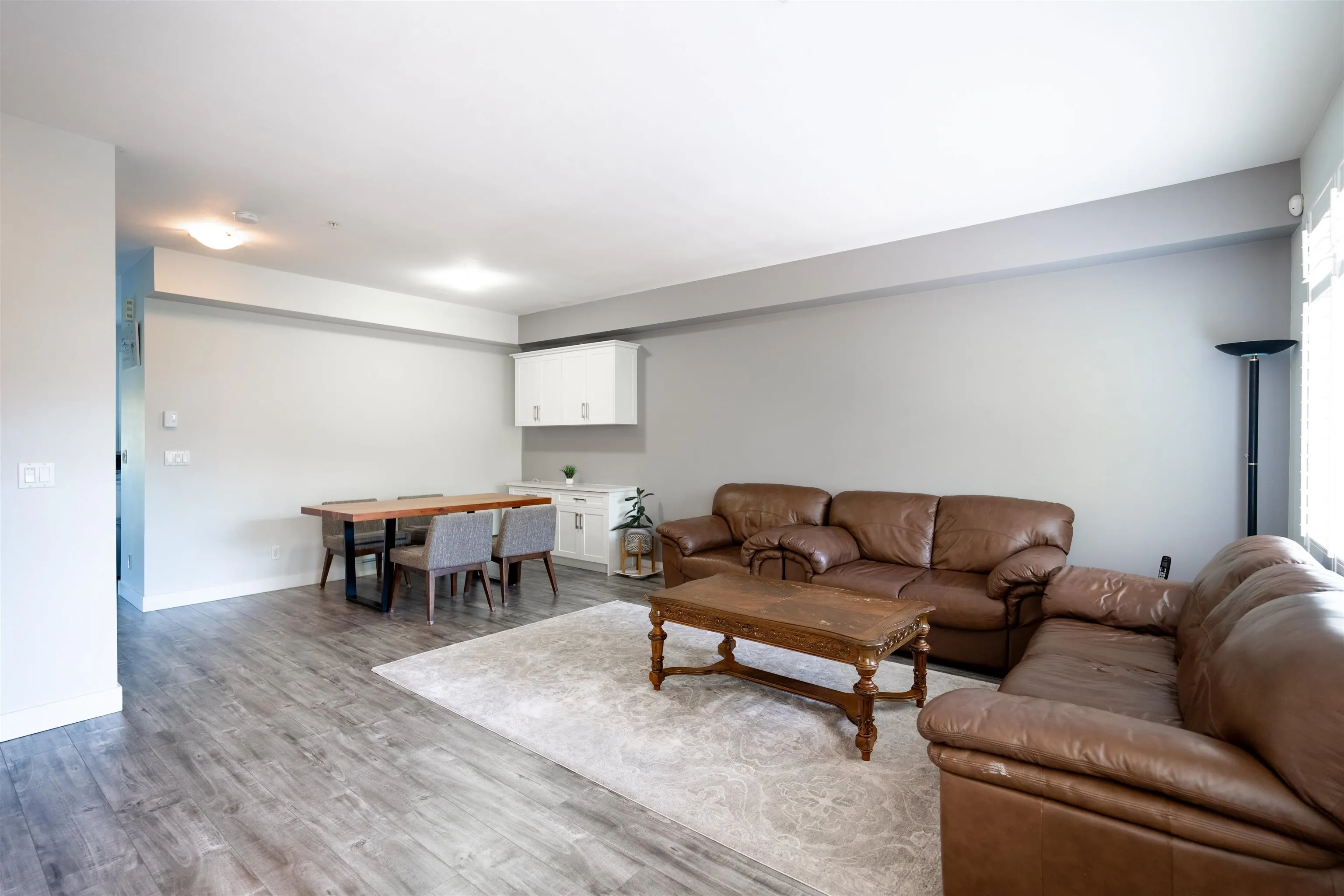 8 19932 70 Avenue