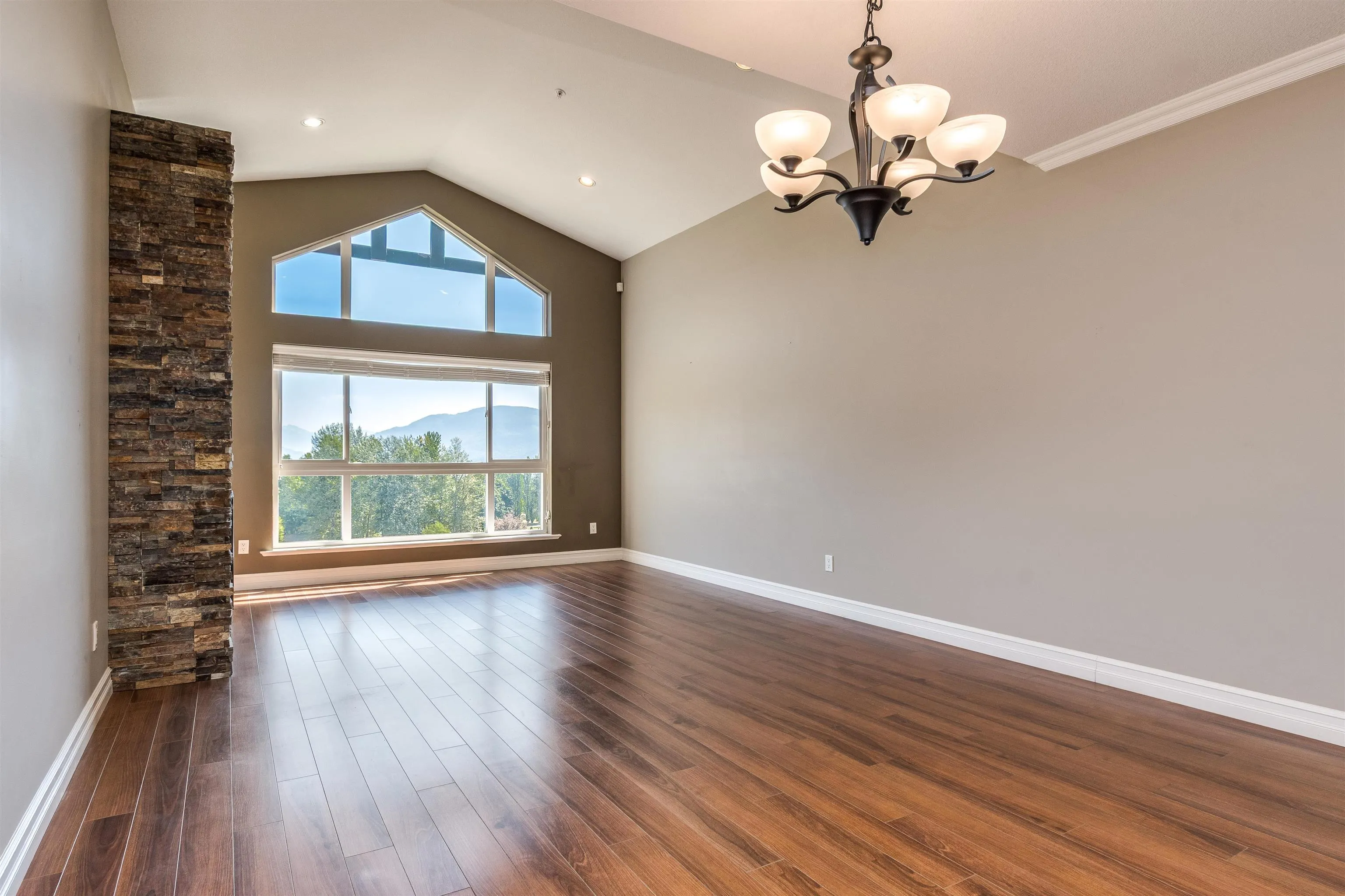 307 33755 7 Avenue