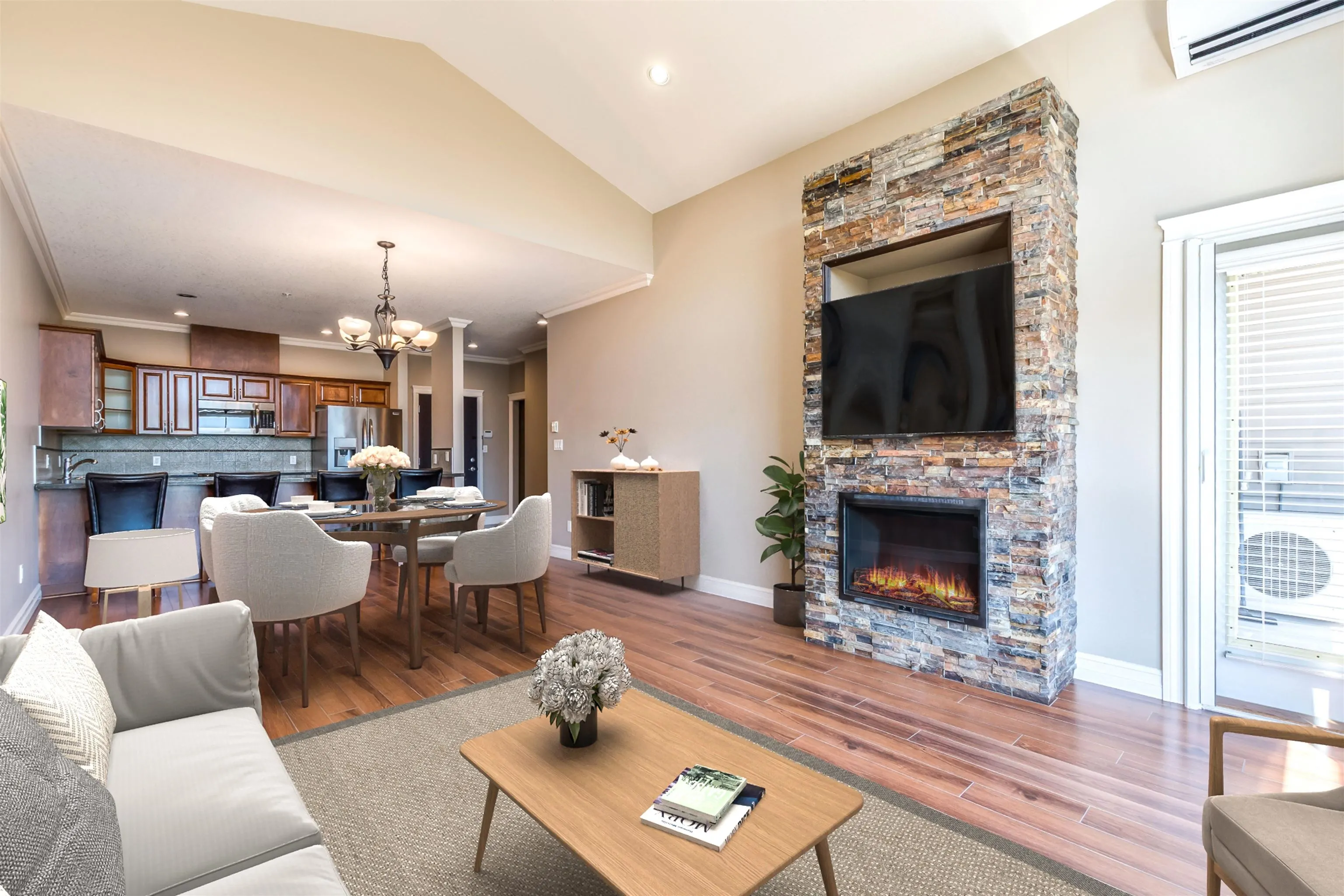 307 33755 7 Avenue