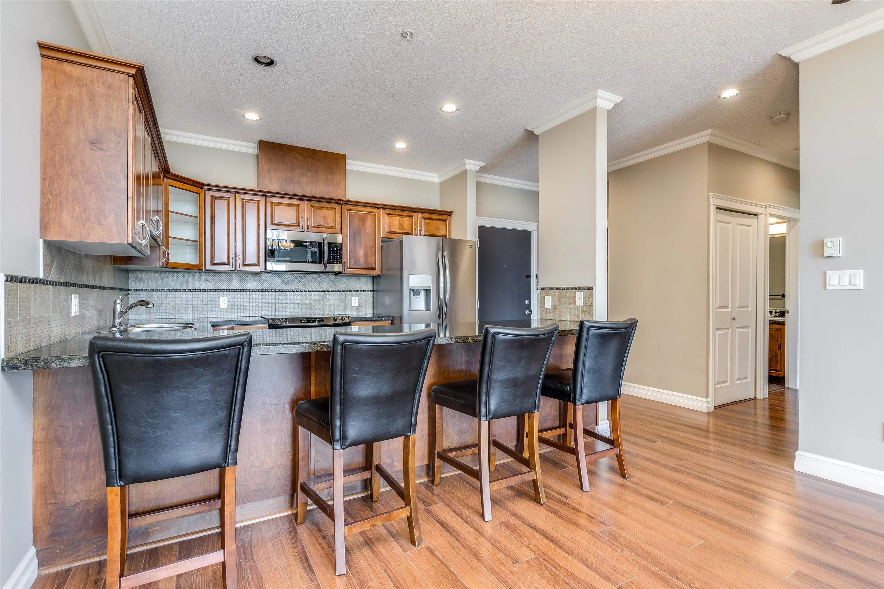 307 33755 7 Avenue