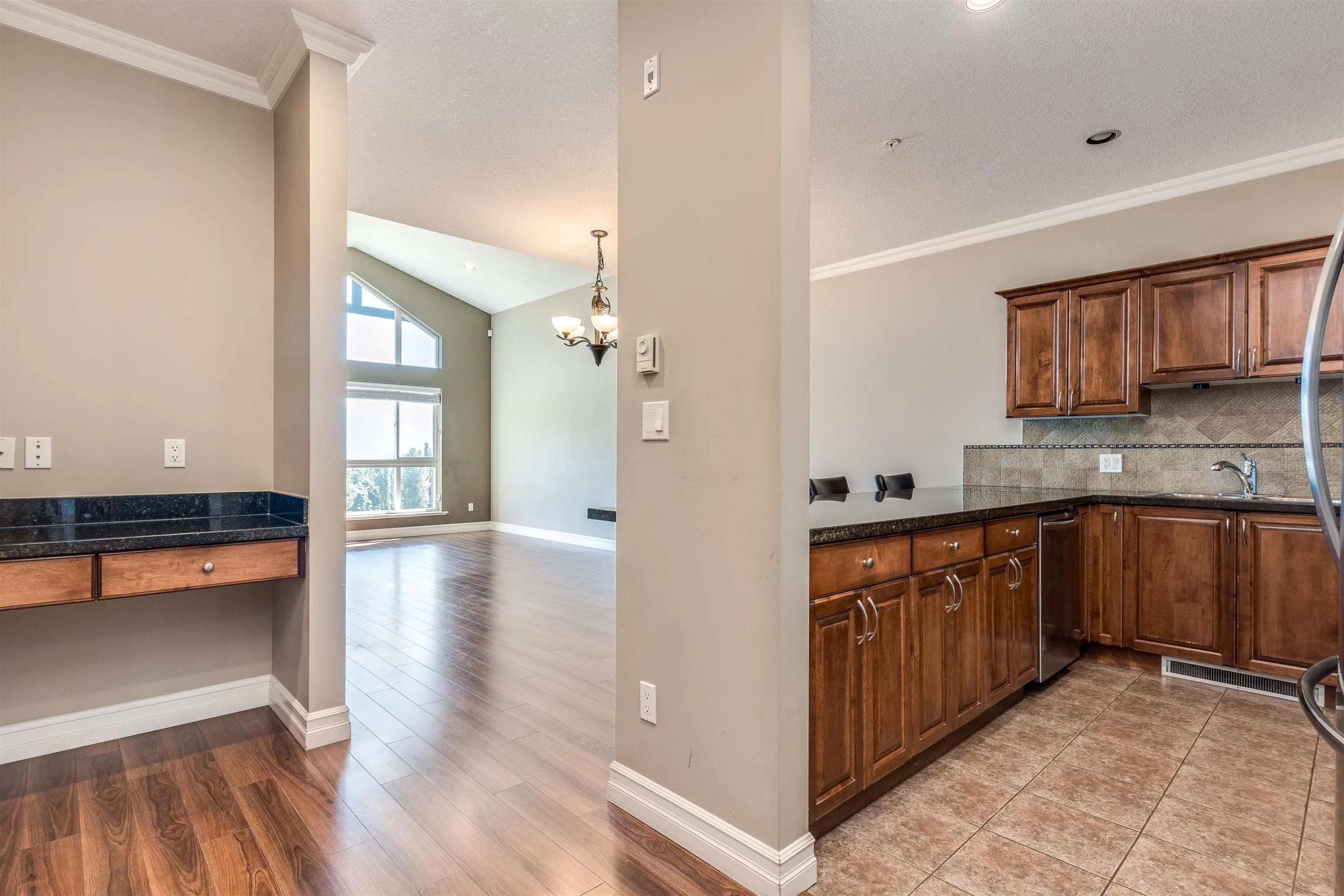 307 33755 7 Avenue