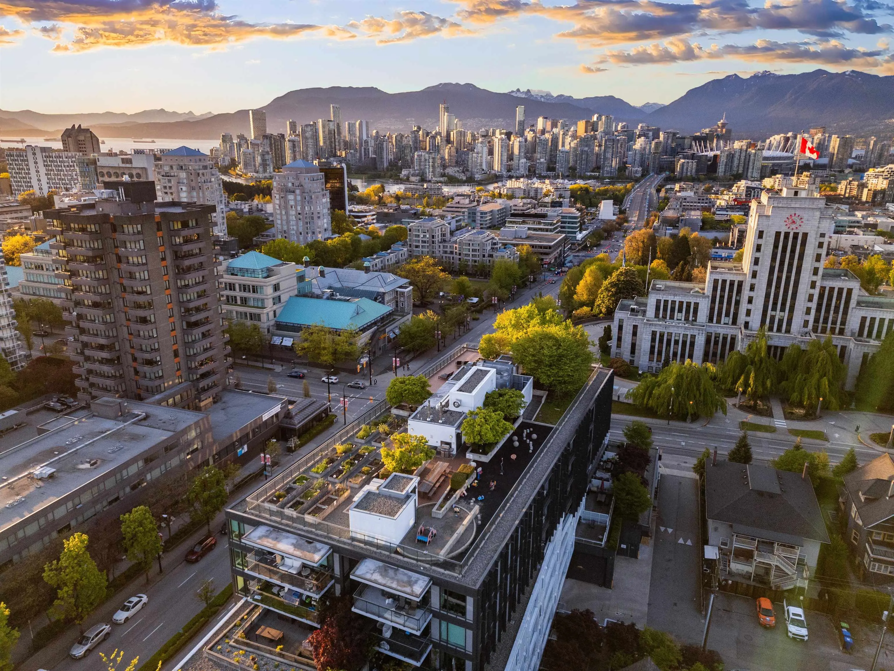 309 2888 Cambie Street