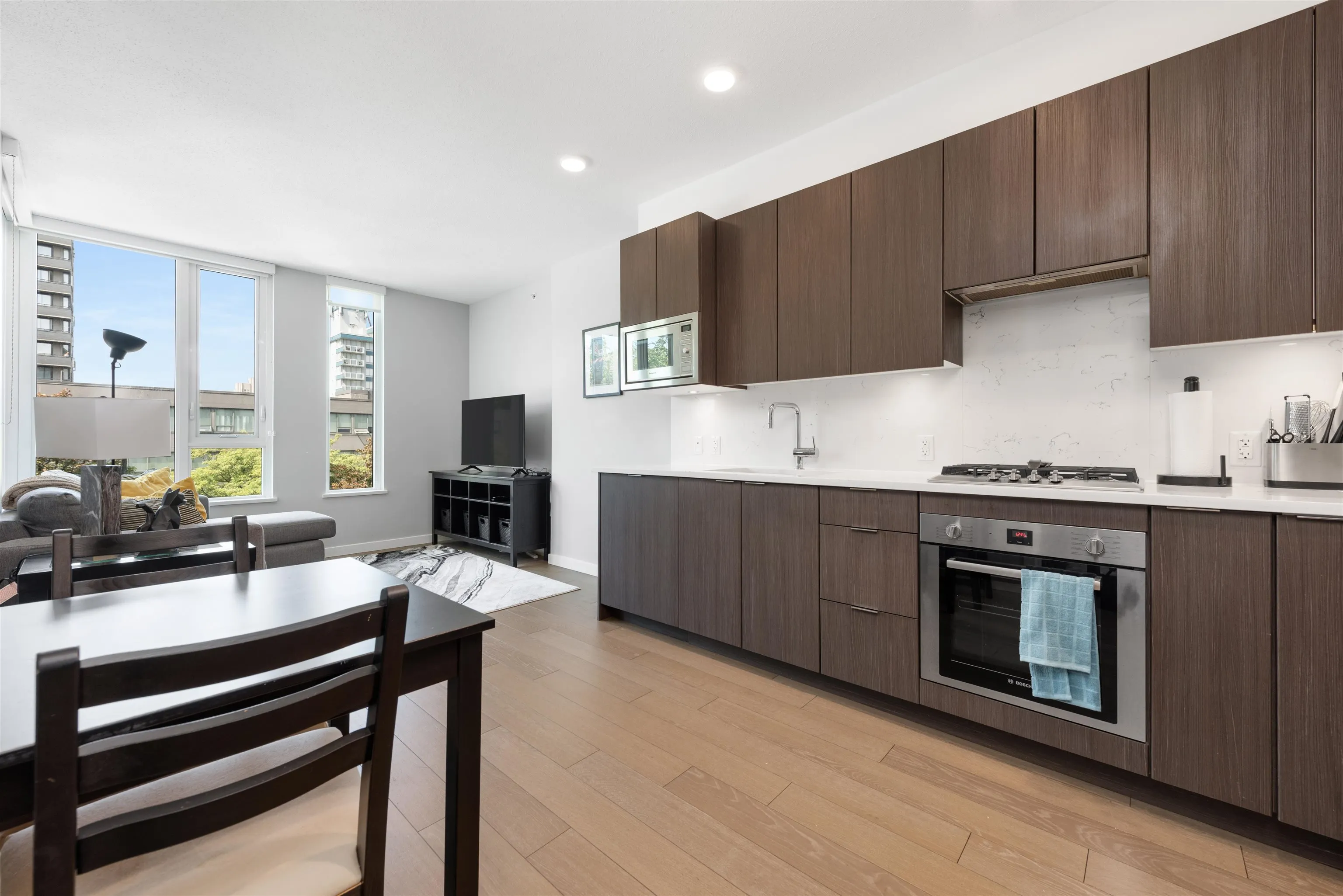 309 2888 Cambie Street