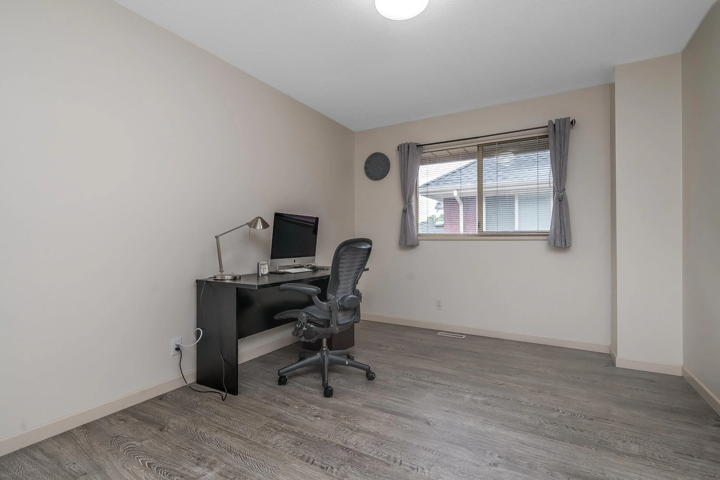 10862 160 Street