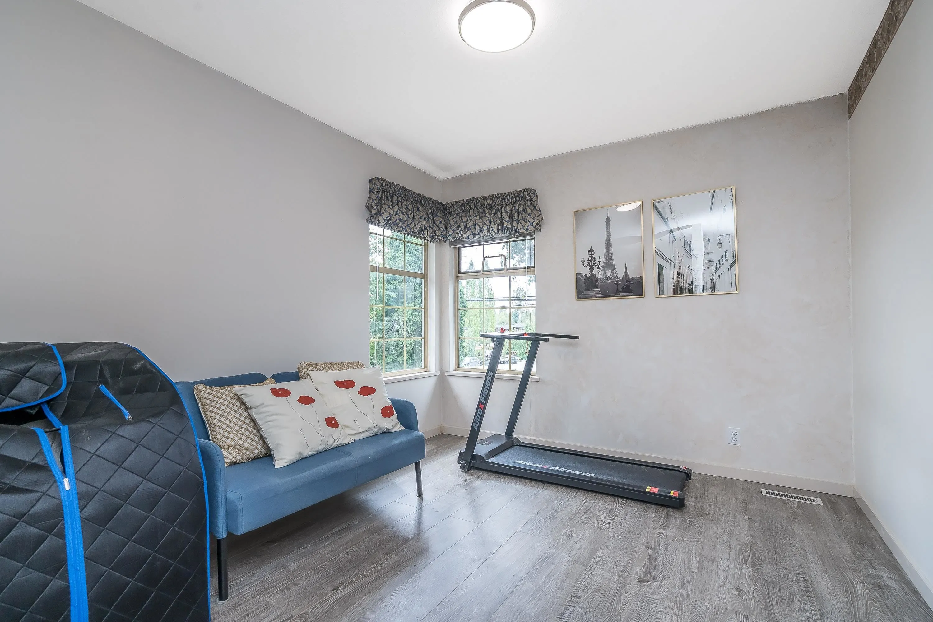 10862 160 Street