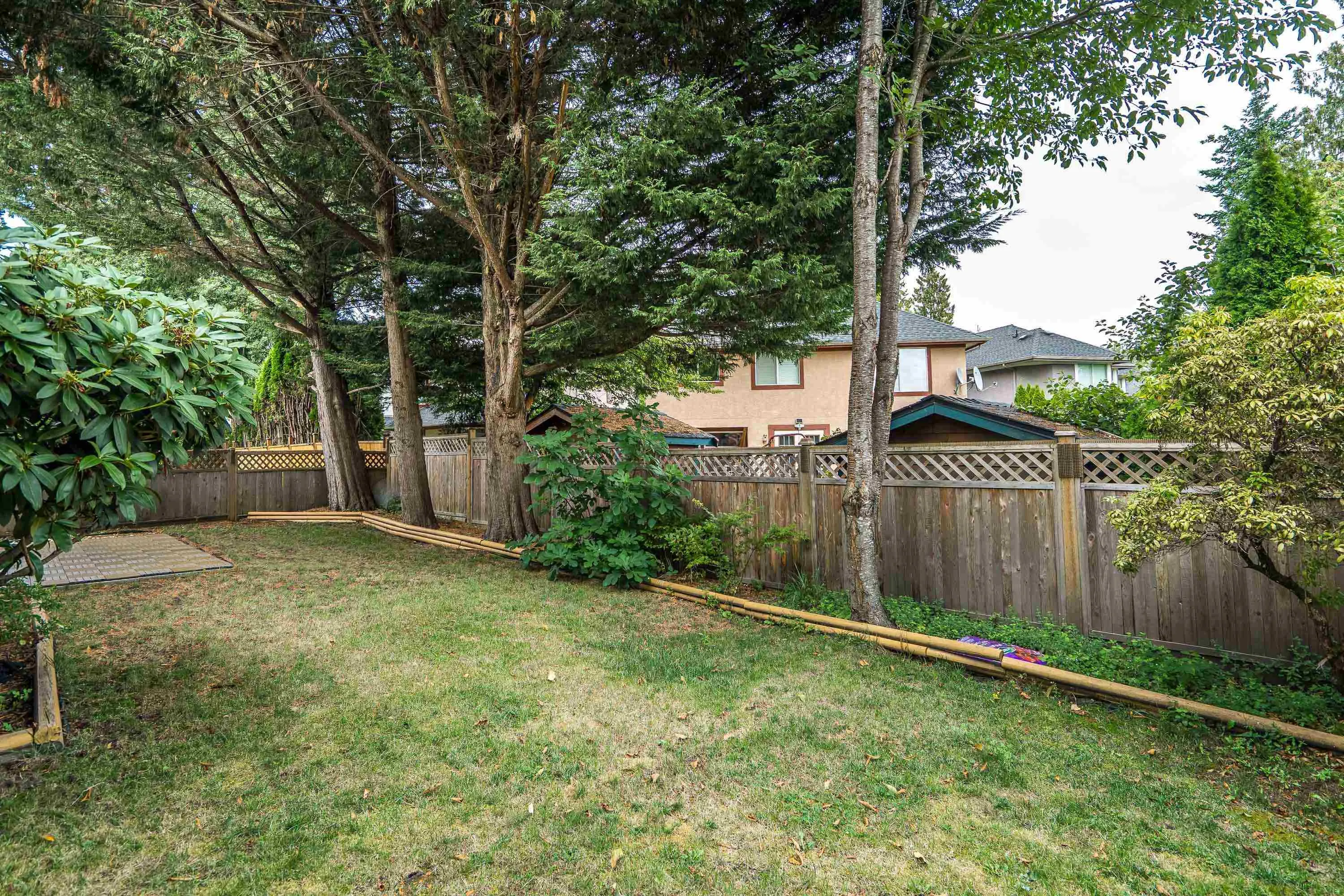 10862 160 Street