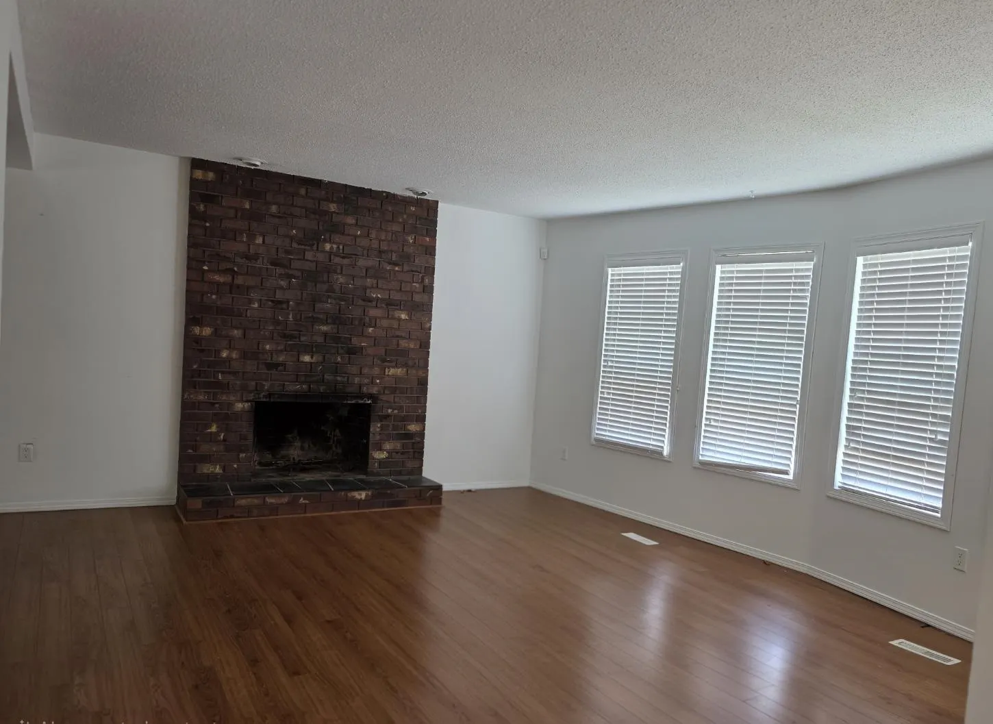3036 Mouat Drive