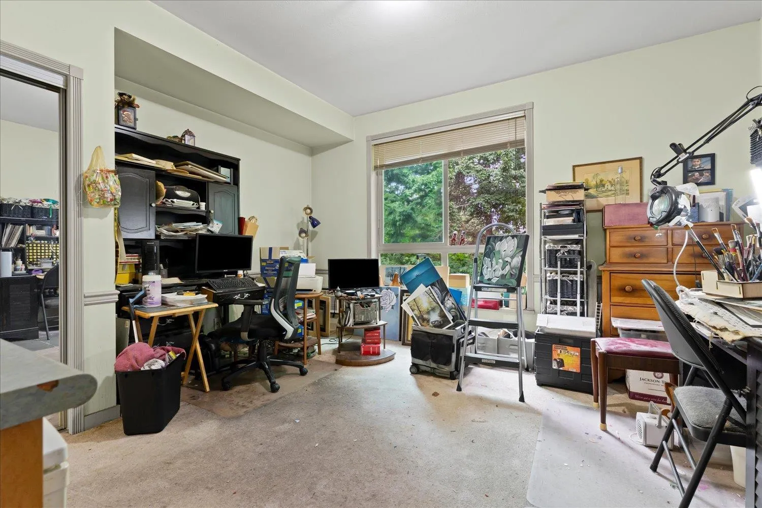 303 33485 South Fraser Way