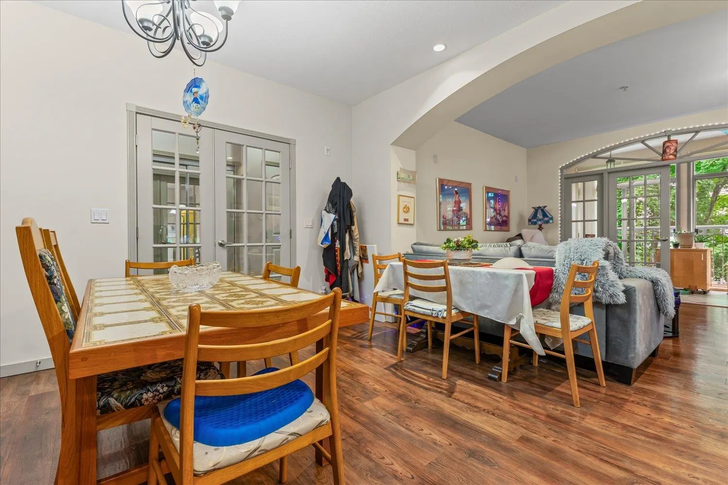 303 33485 South Fraser Way