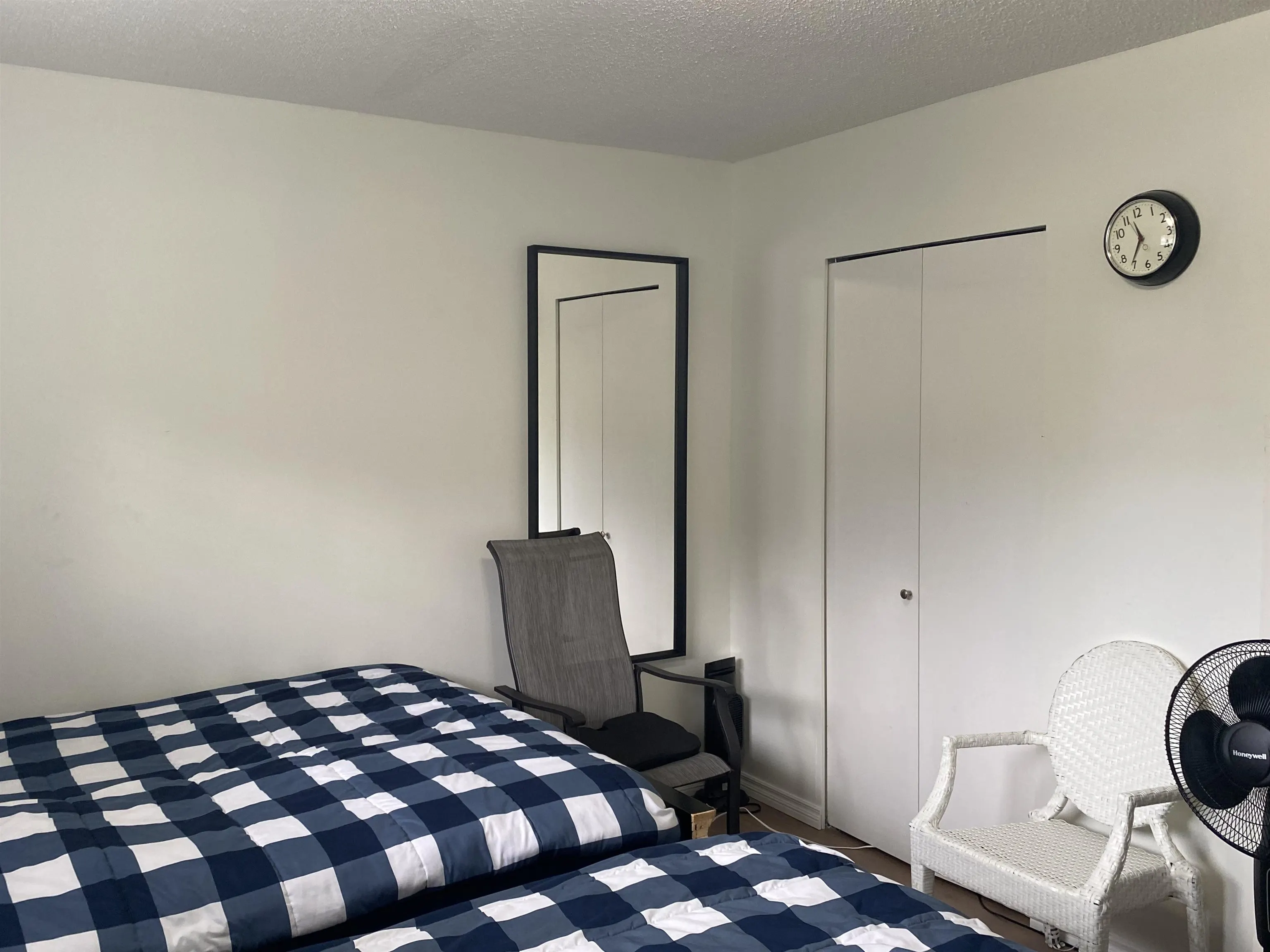 13728 Blackburn Avenue