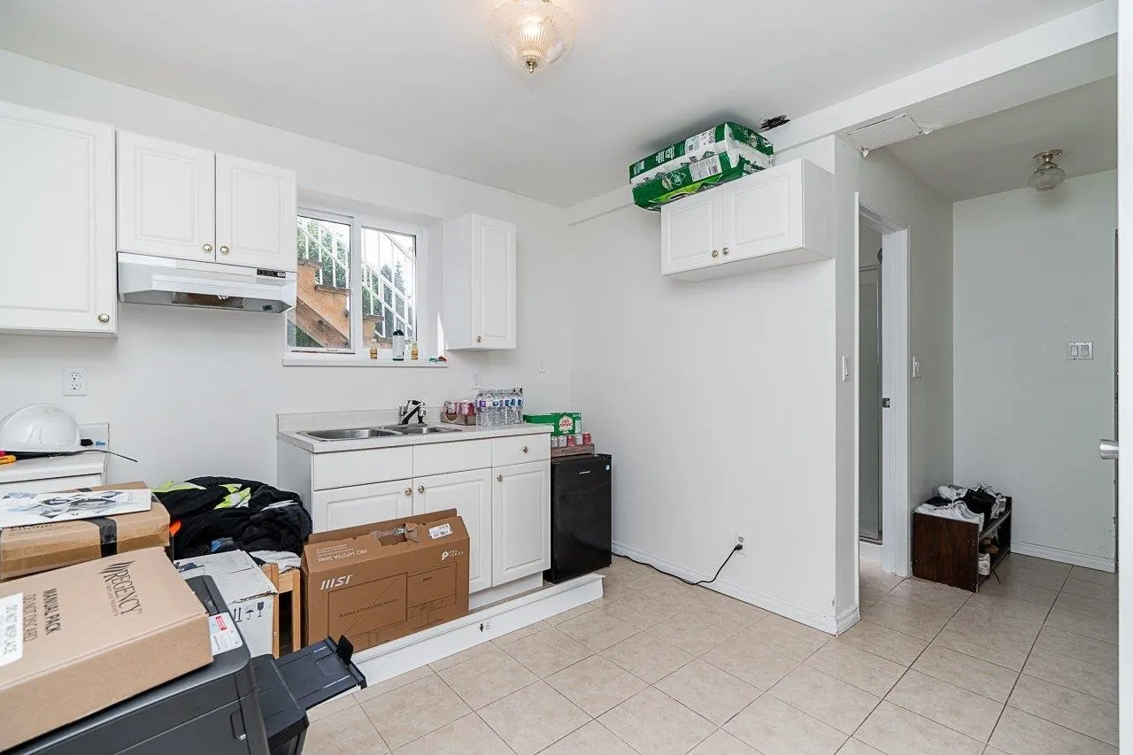 13728 Blackburn Avenue