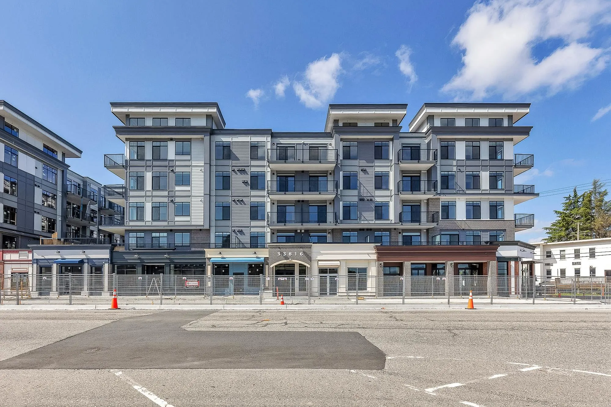 511 33816 South Fraser Way