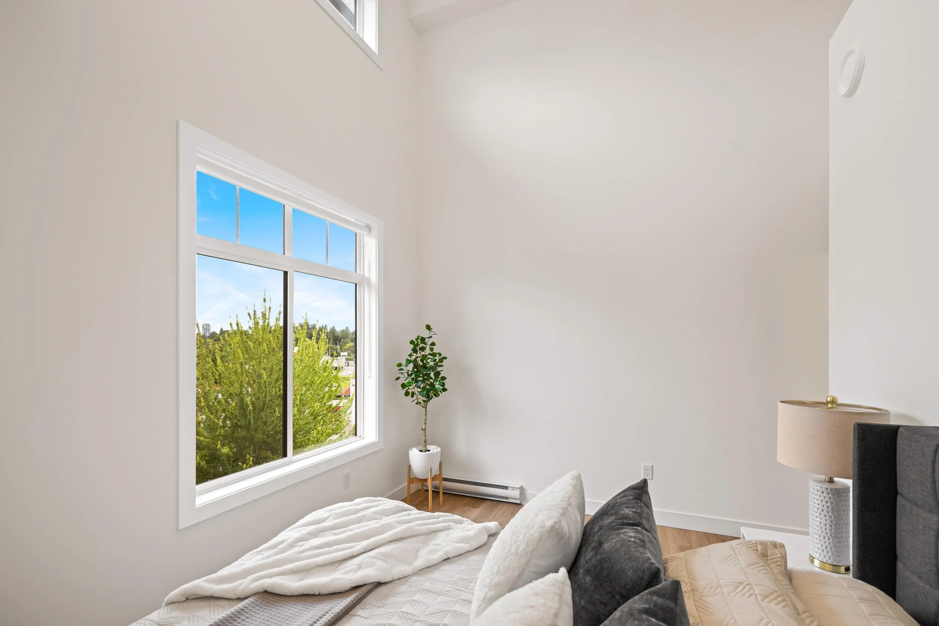 511 33816 South Fraser Way
