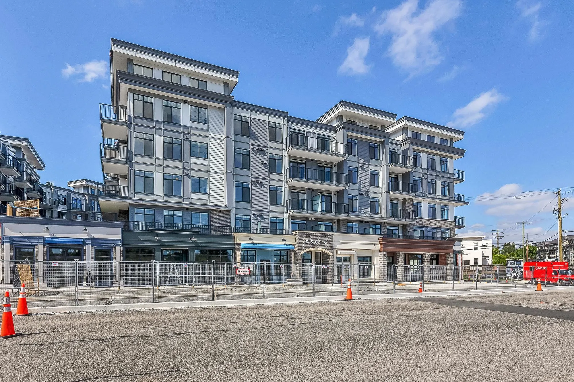 511 33816 South Fraser Way