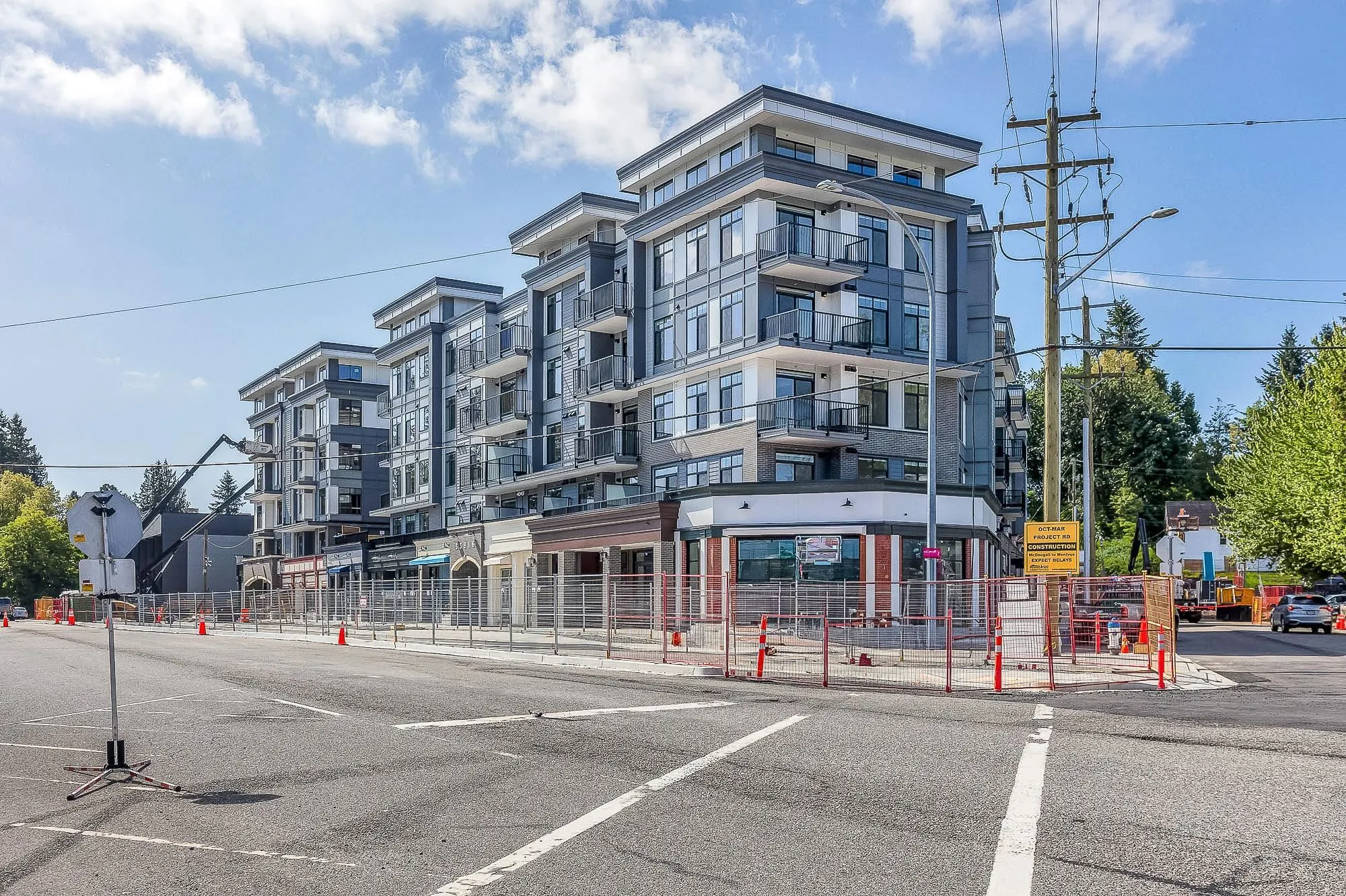 511 33816 South Fraser Way