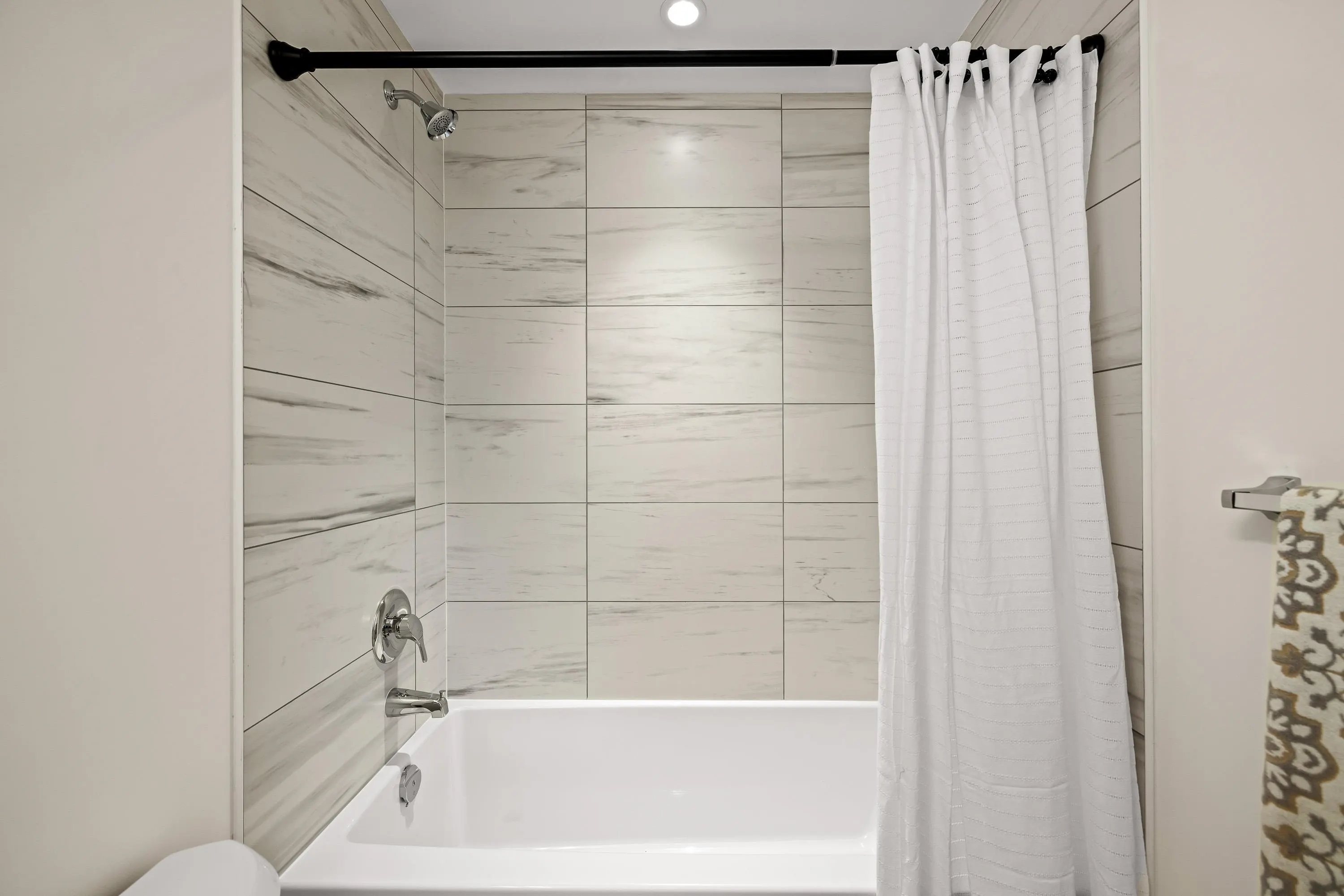 511 33816 South Fraser Way