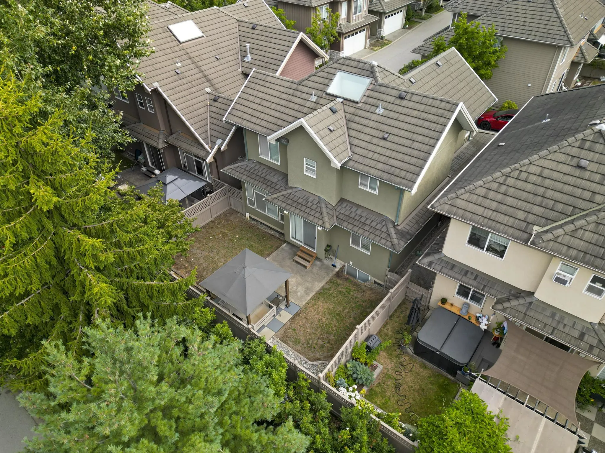 5 3363 Rosemary Heights Crescent