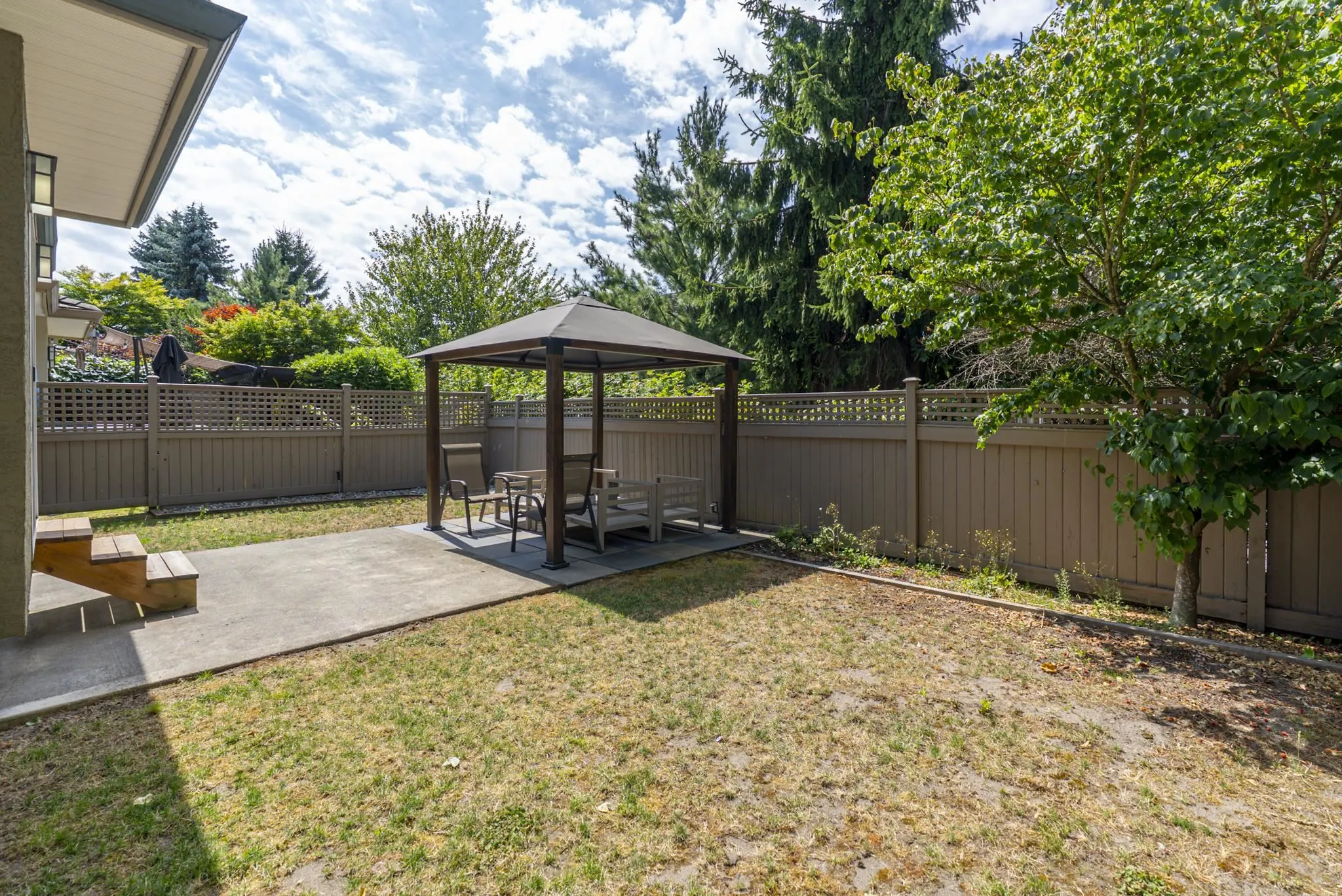 5 3363 Rosemary Heights Crescent