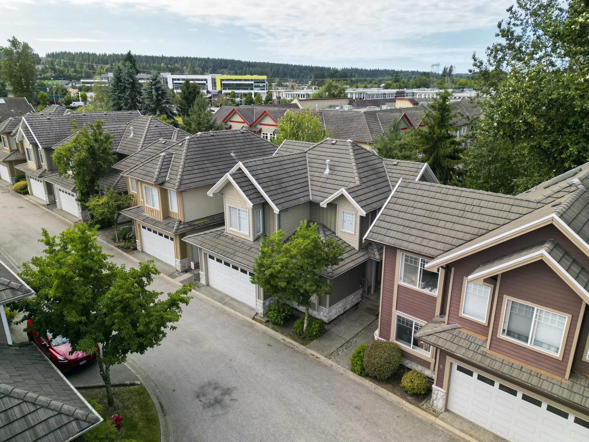 5 3363 Rosemary Heights Crescent