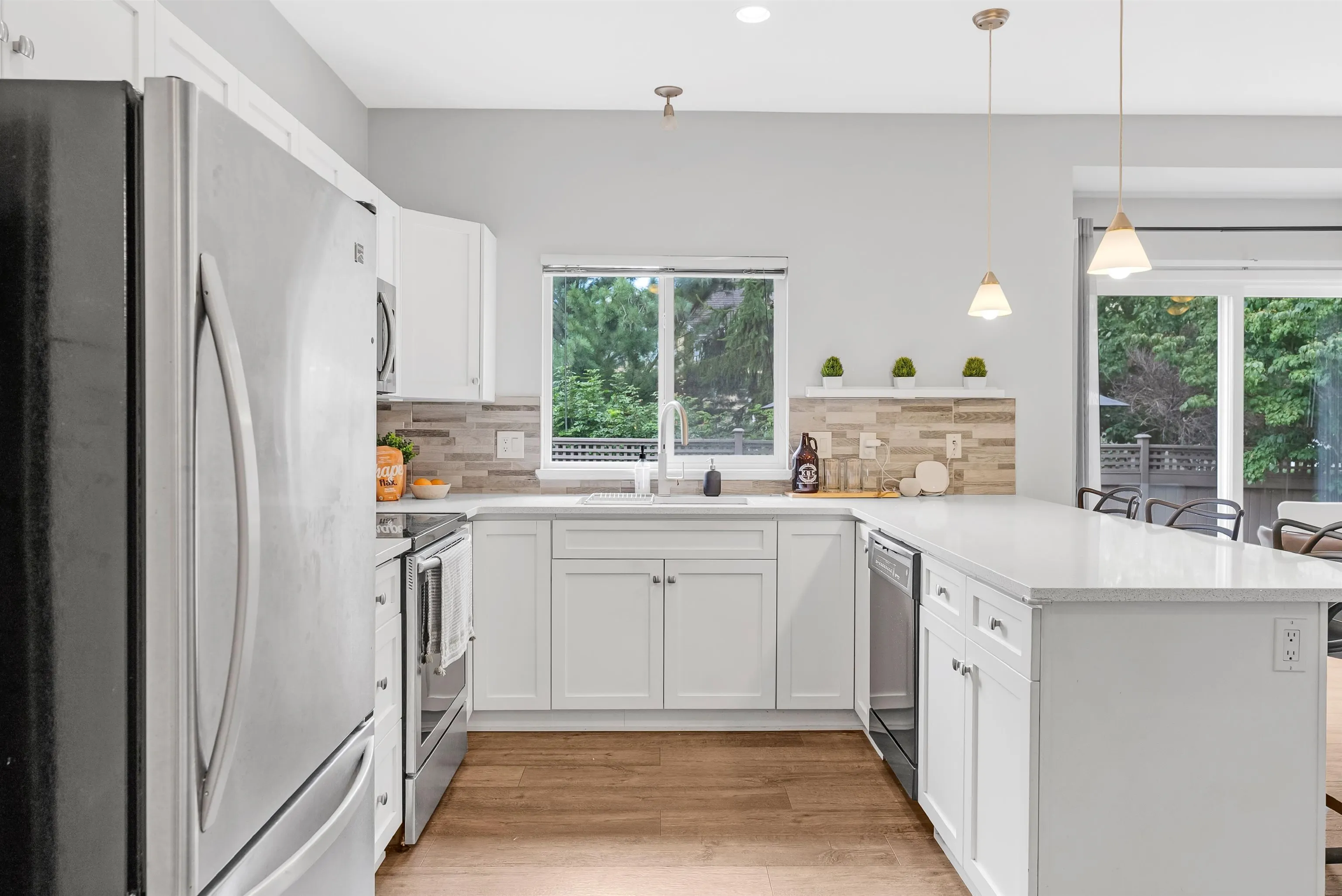 5 3363 Rosemary Heights Crescent