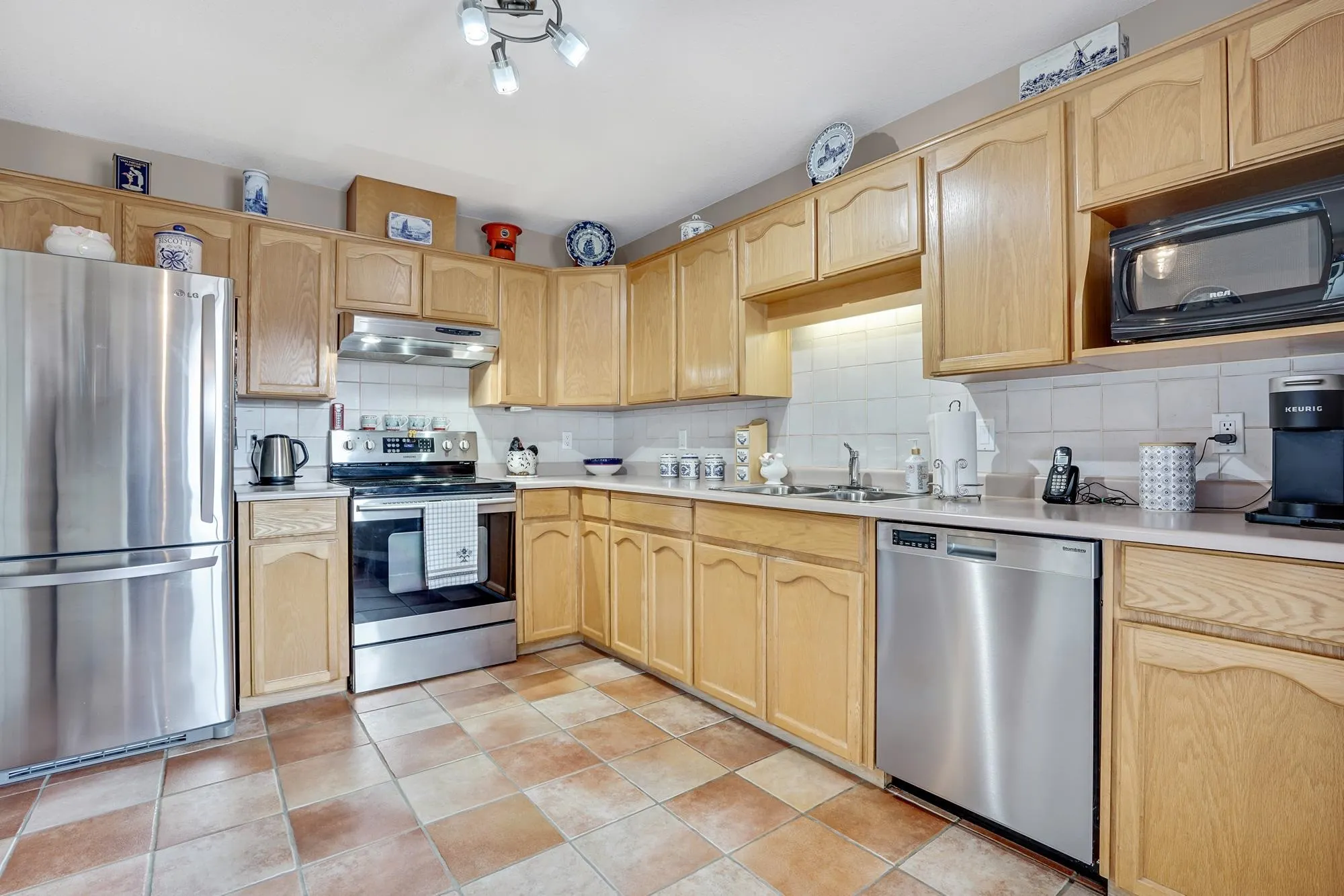 29 31406 Upper Maclure Road