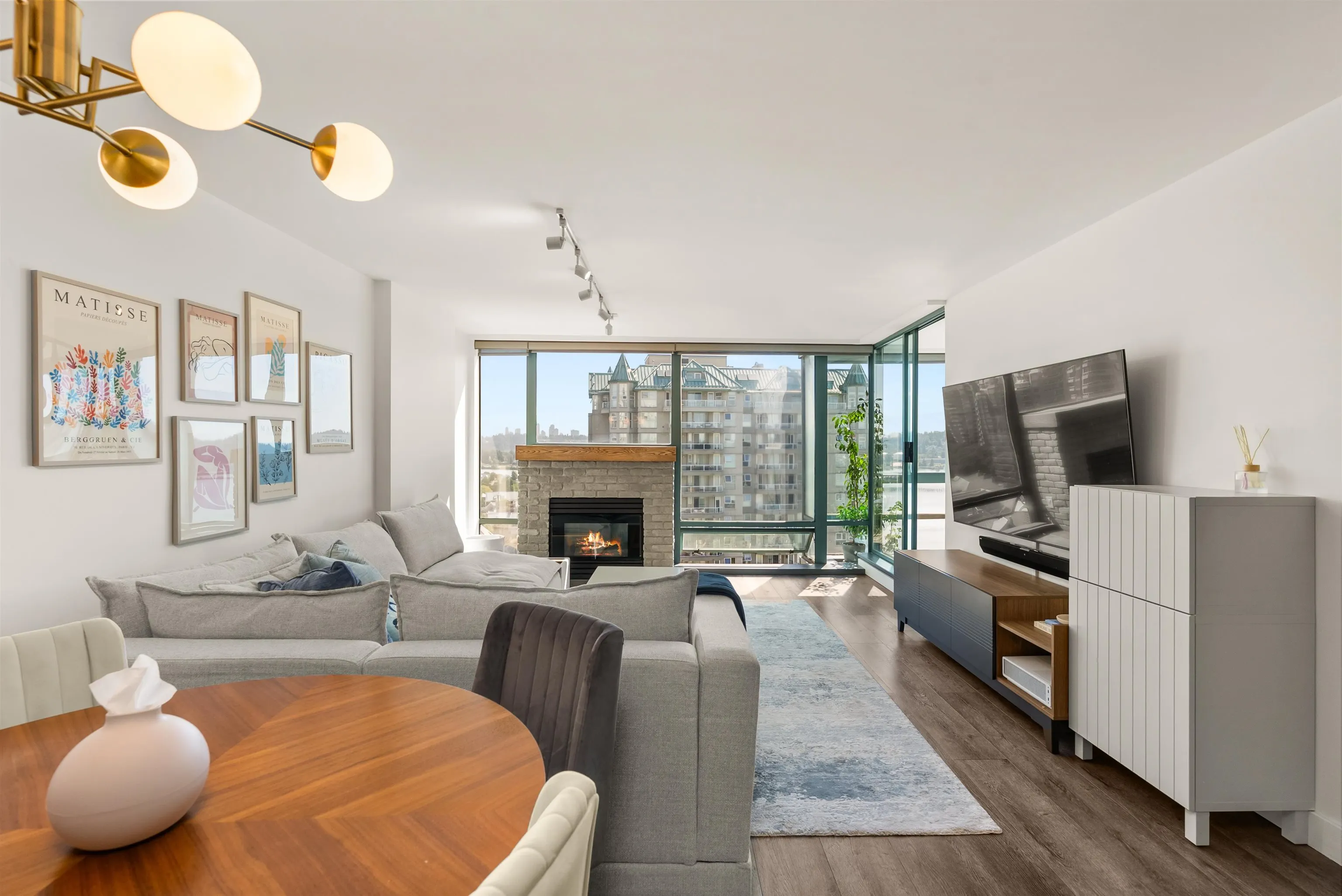 1602 8 Laguna Court