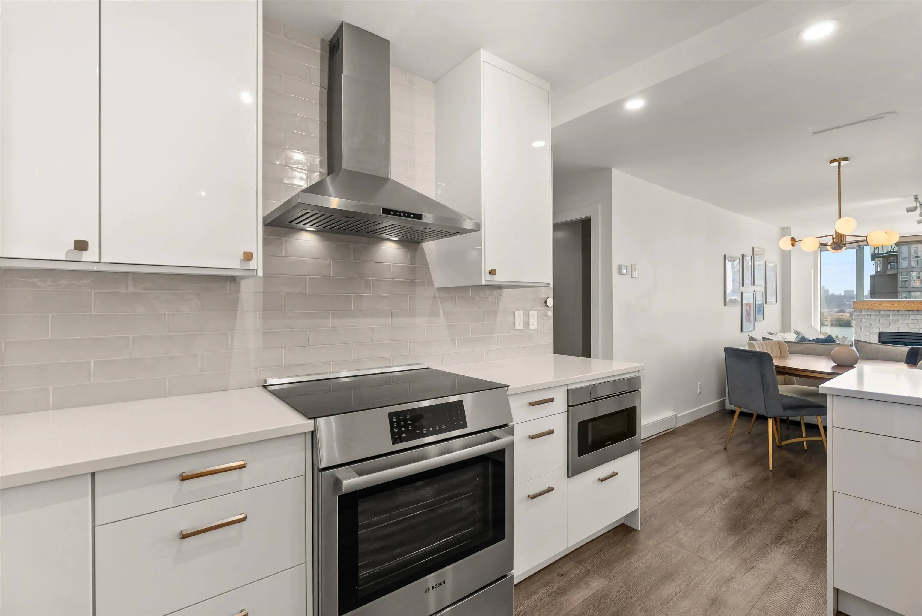 1602 8 Laguna Court